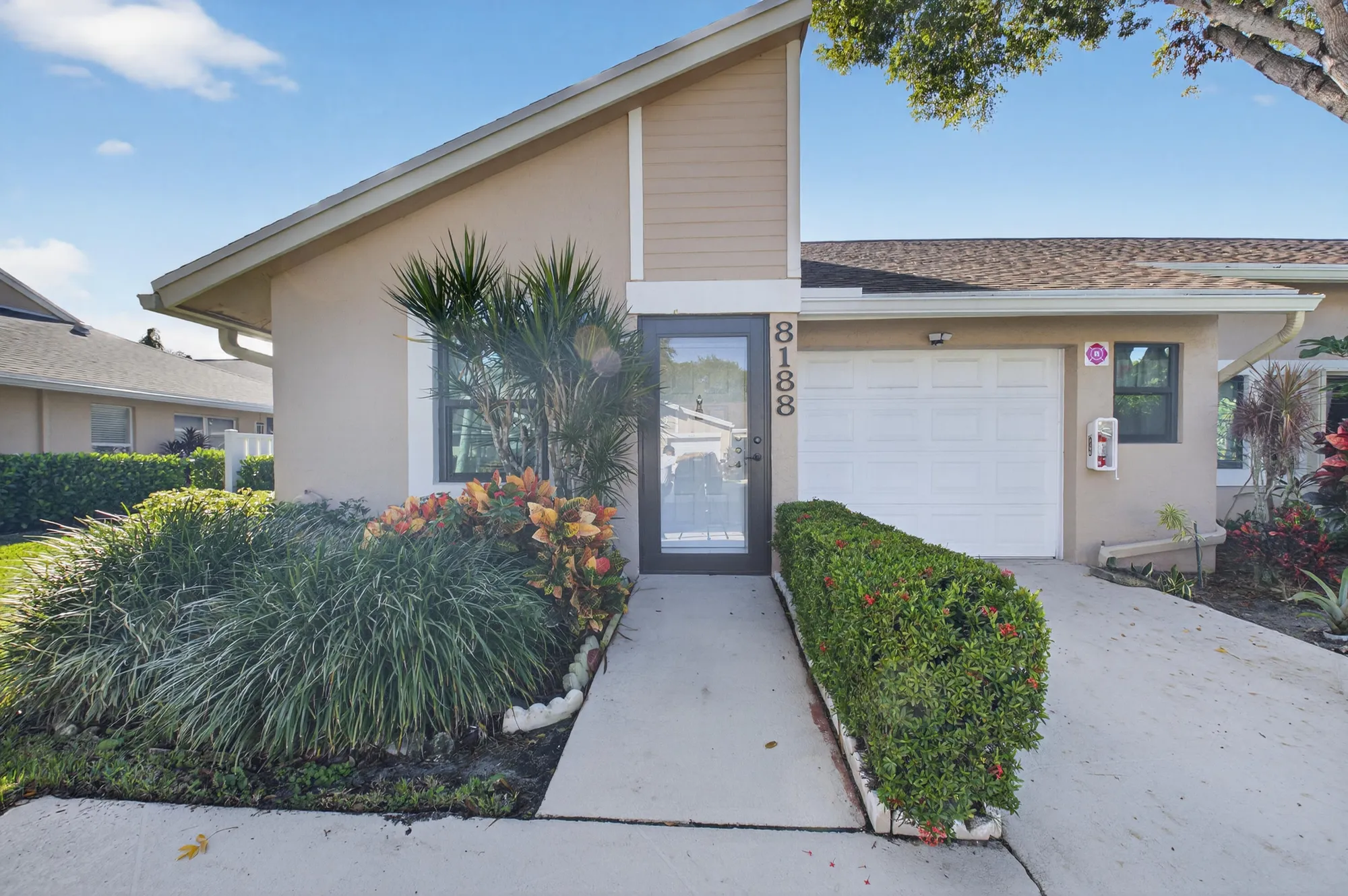 Property Slideshow image 1 of 47 | 8188 sweetbriar way, Boca Raton, FL, 33496