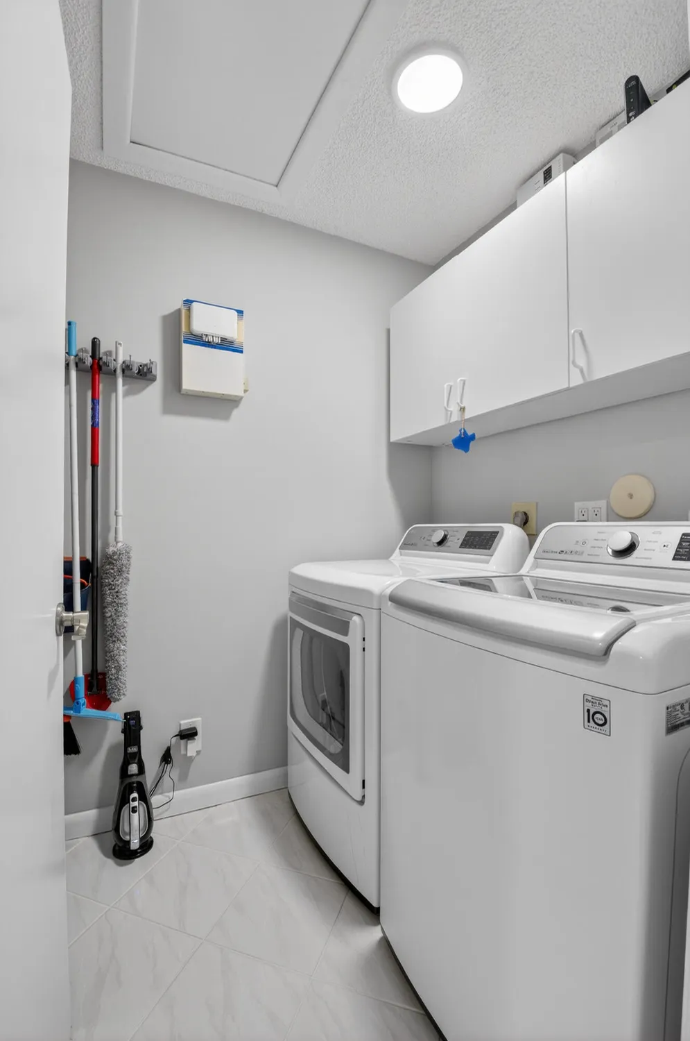 Property Slideshow image 25 of 47 | 8188 sweetbriar way, Boca Raton, FL, 33496