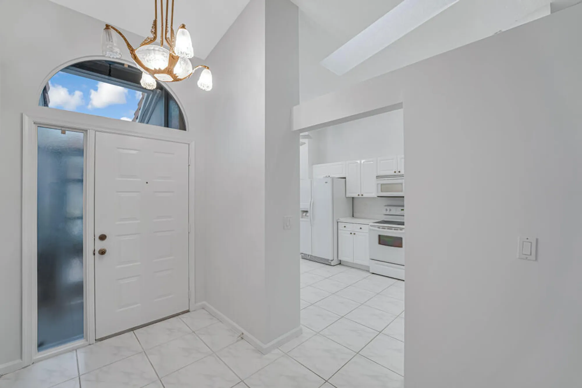 Property Slideshow image 4 of 77 | 7043 summer tree dr, Boynton Beach, FL, 33437