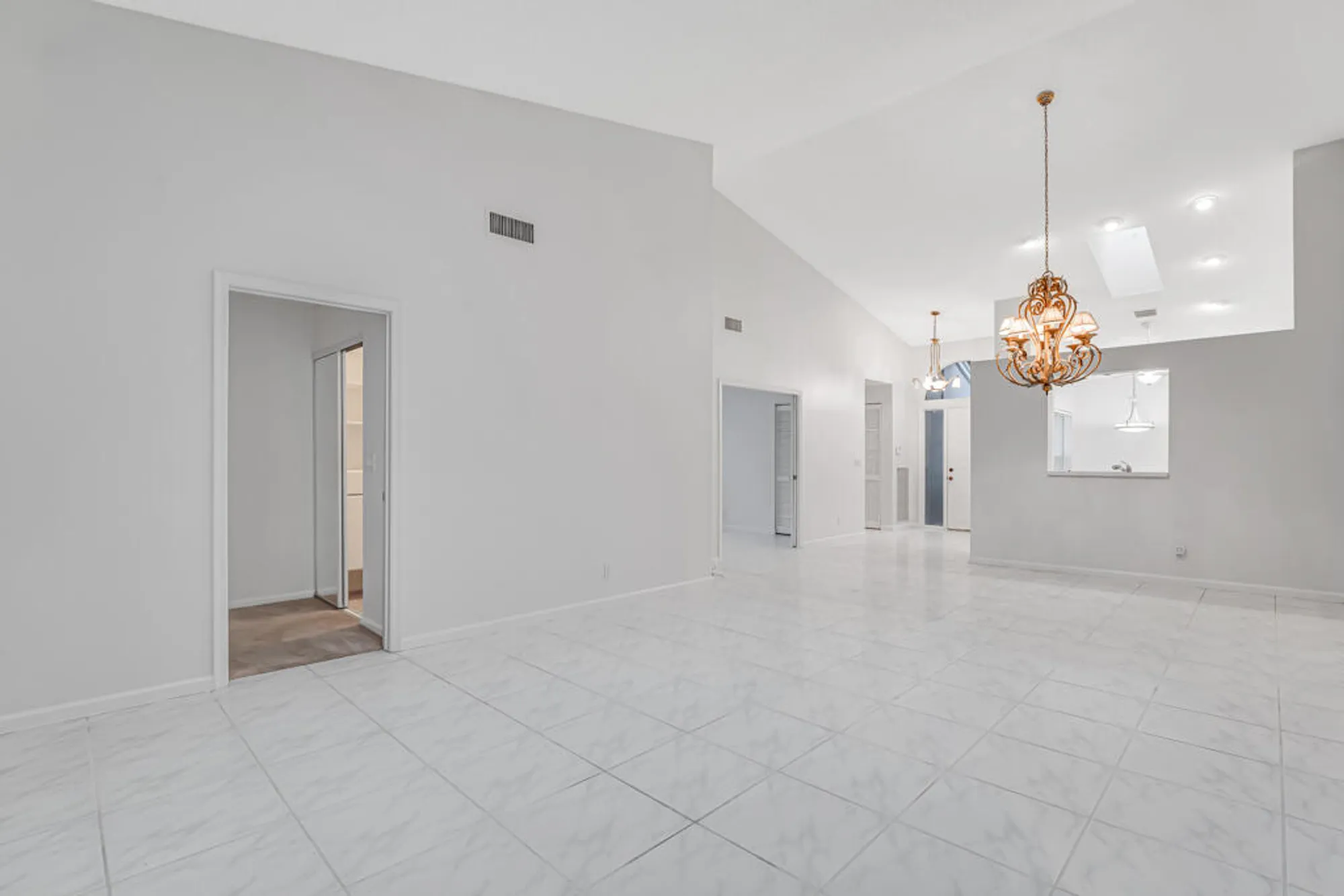 Property Slideshow image 8 of 77 | 7043 summer tree dr, Boynton Beach, FL, 33437