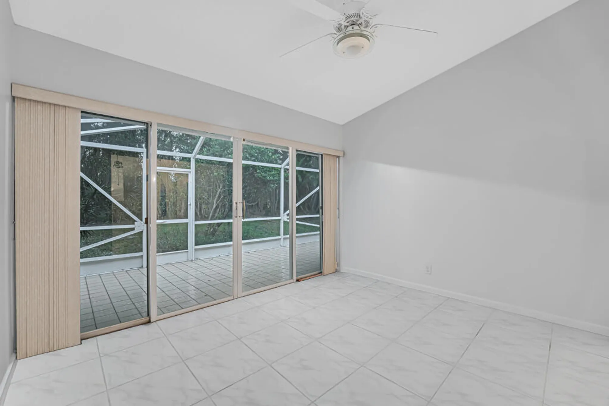 Property Slideshow image 16 of 77 | 7043 summer tree dr, Boynton Beach, FL, 33437