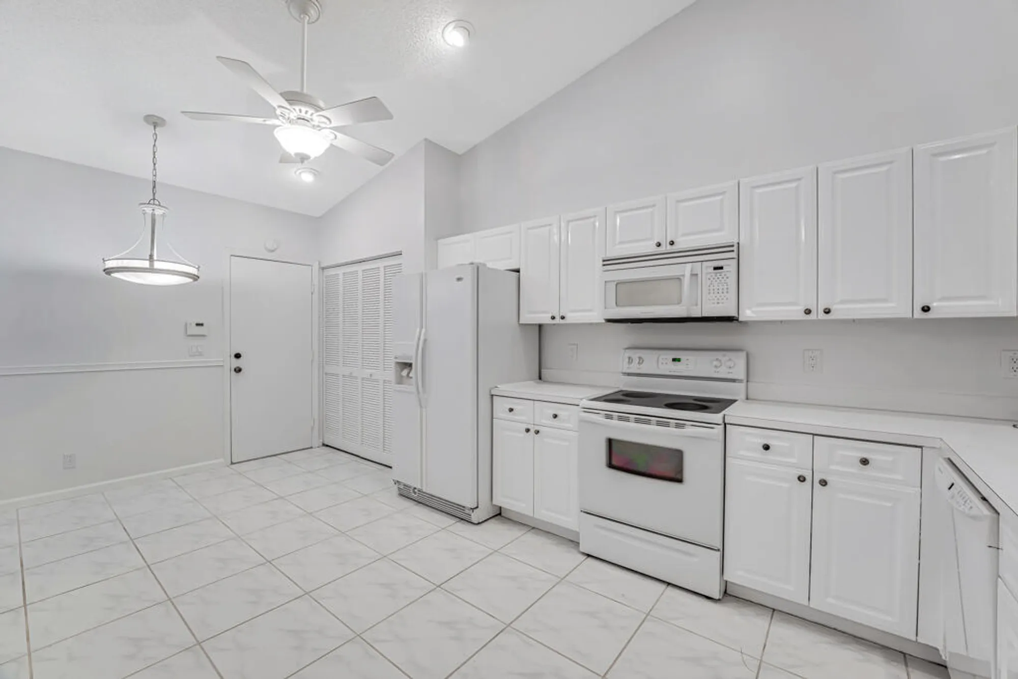Property Slideshow image 23 of 77 | 7043 summer tree dr, Boynton Beach, FL, 33437