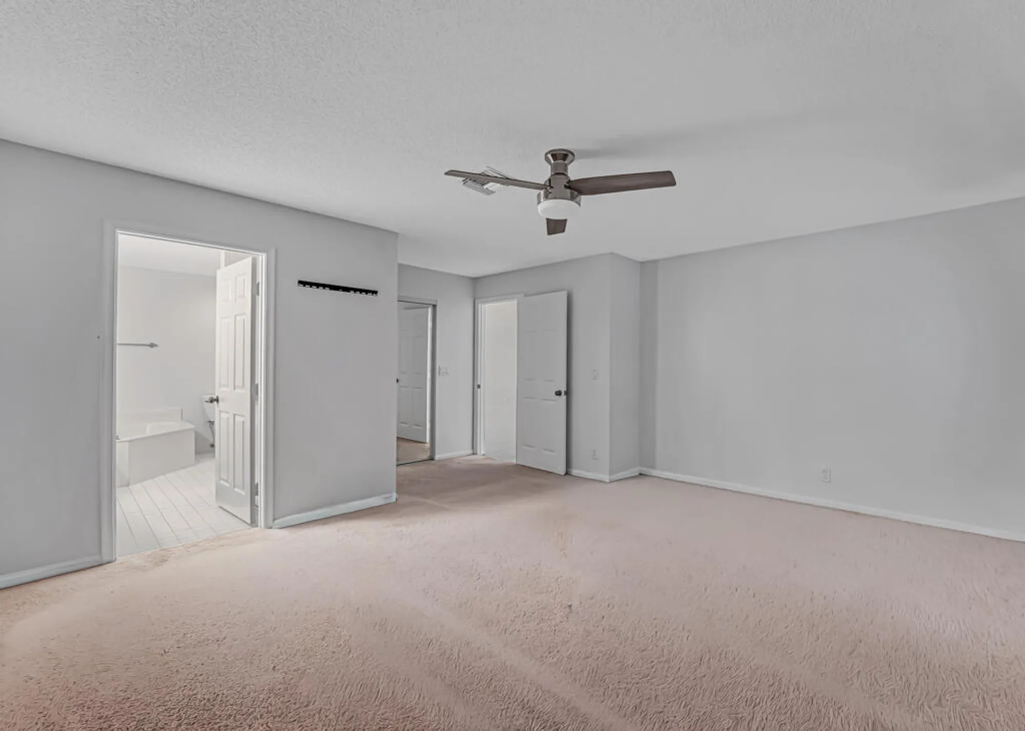 Property Slideshow image 34 of 77 | 7043 summer tree dr, Boynton Beach, FL, 33437