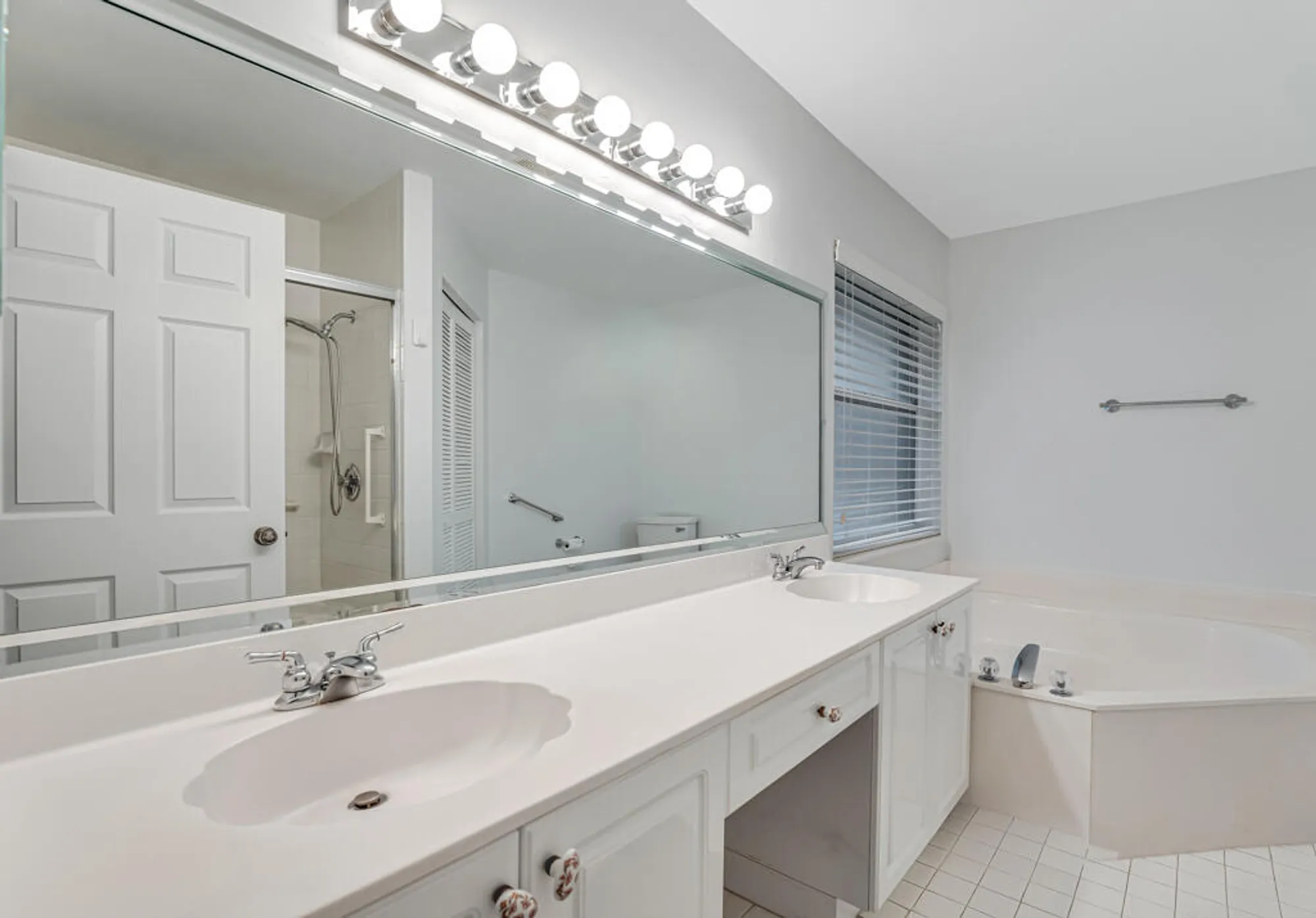 Property Slideshow image 36 of 77 | 7043 summer tree dr, Boynton Beach, FL, 33437