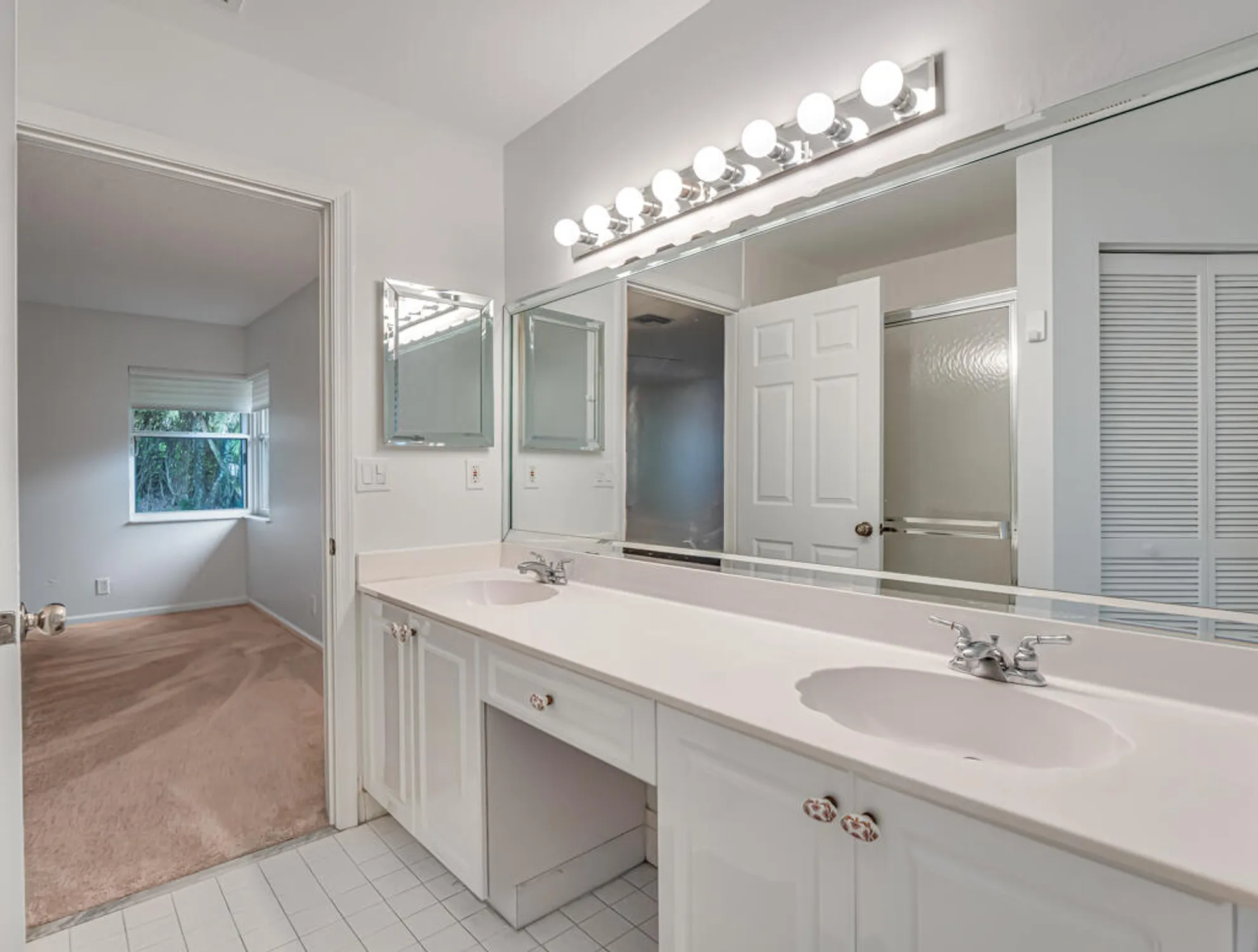 Property Slideshow image 38 of 77 | 7043 summer tree dr, Boynton Beach, FL, 33437
