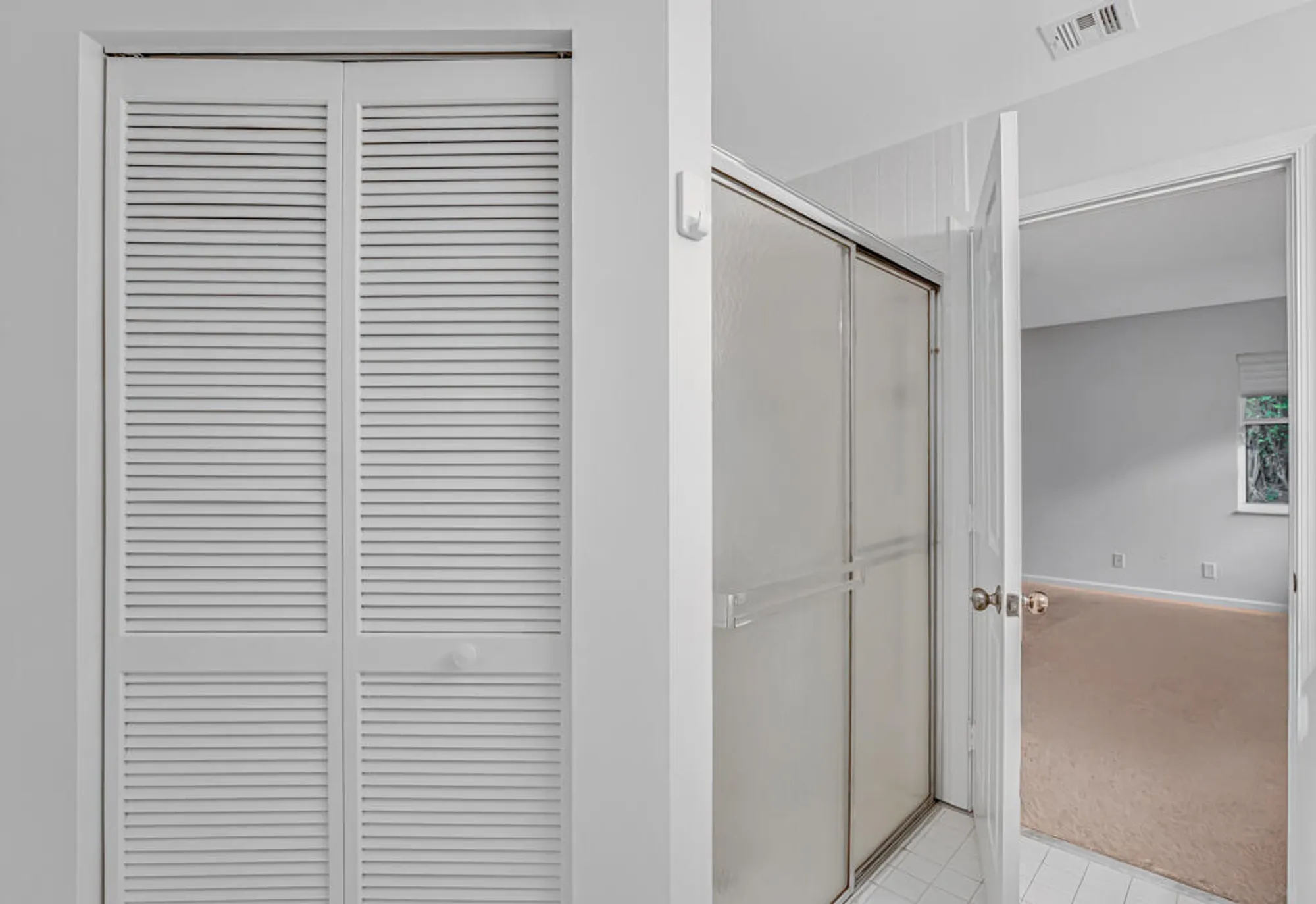 Property Slideshow image 39 of 77 | 7043 summer tree dr, Boynton Beach, FL, 33437