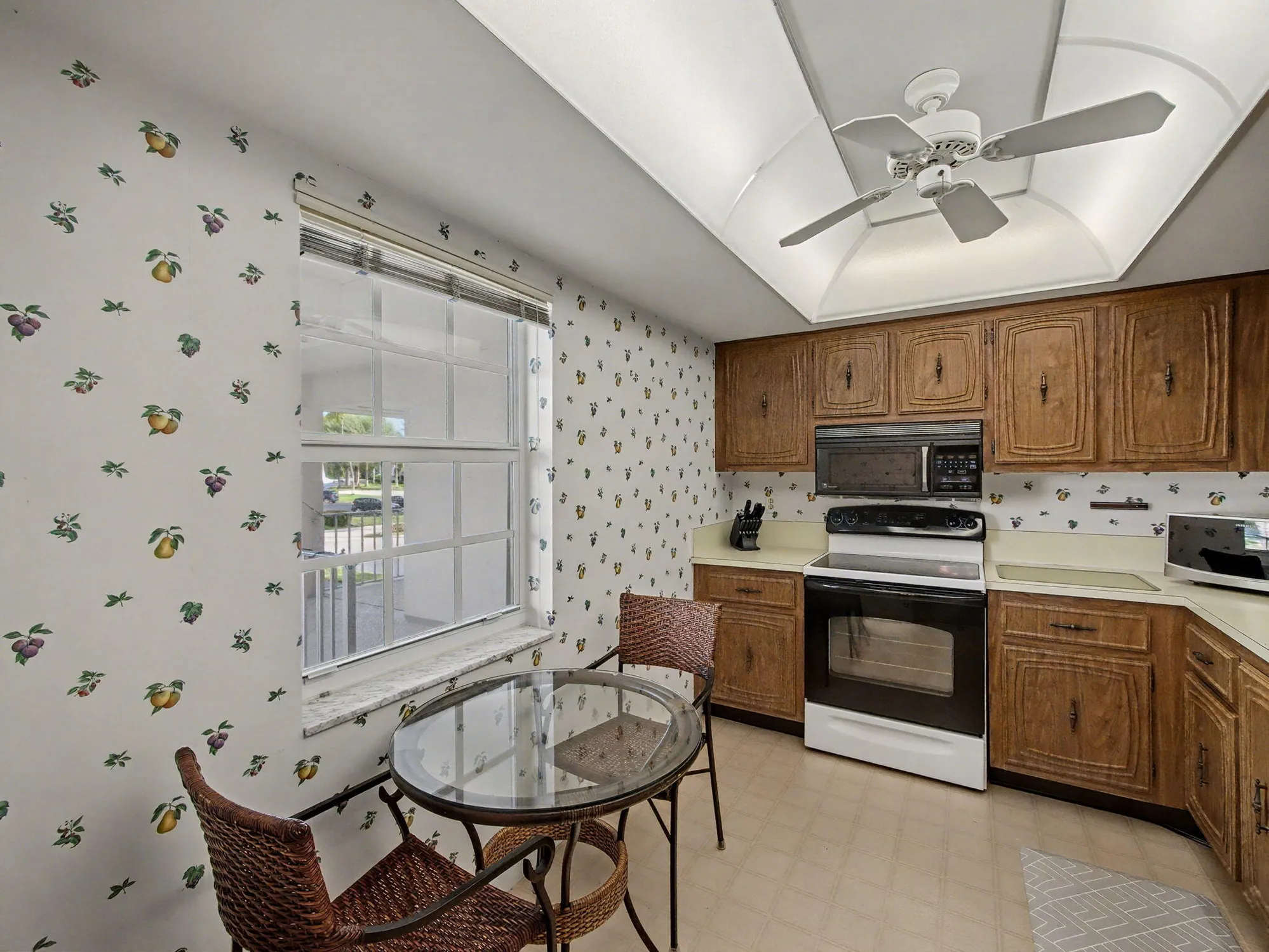 Property Slideshow image 6 of 30 | 1205 sandy ln 246, Riviera Beach, FL, 33404