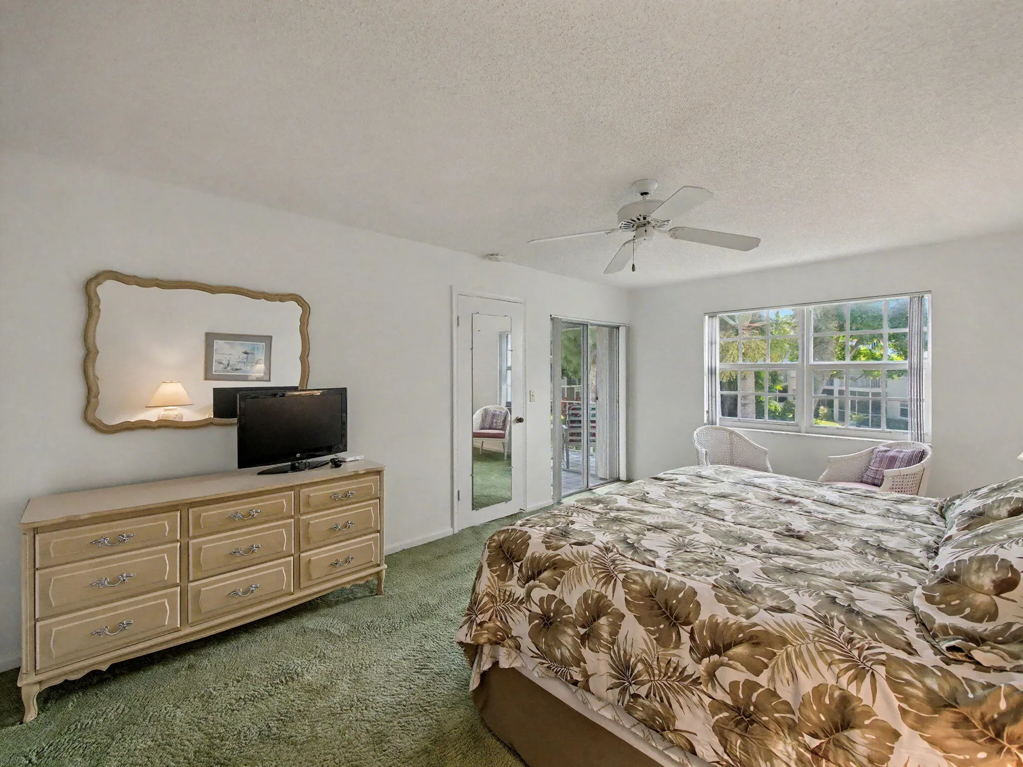 Property Slideshow image 10 of 30 | 1205 sandy ln 246, Riviera Beach, FL, 33404