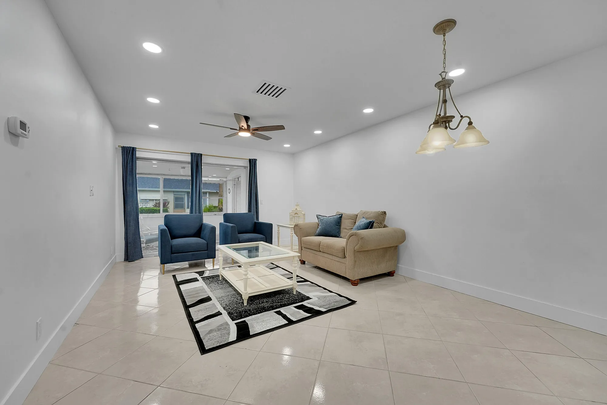 Property Slideshow image 11 of 22 | 5043 cresthaven blvd f, West Palm Beach, FL, 33415