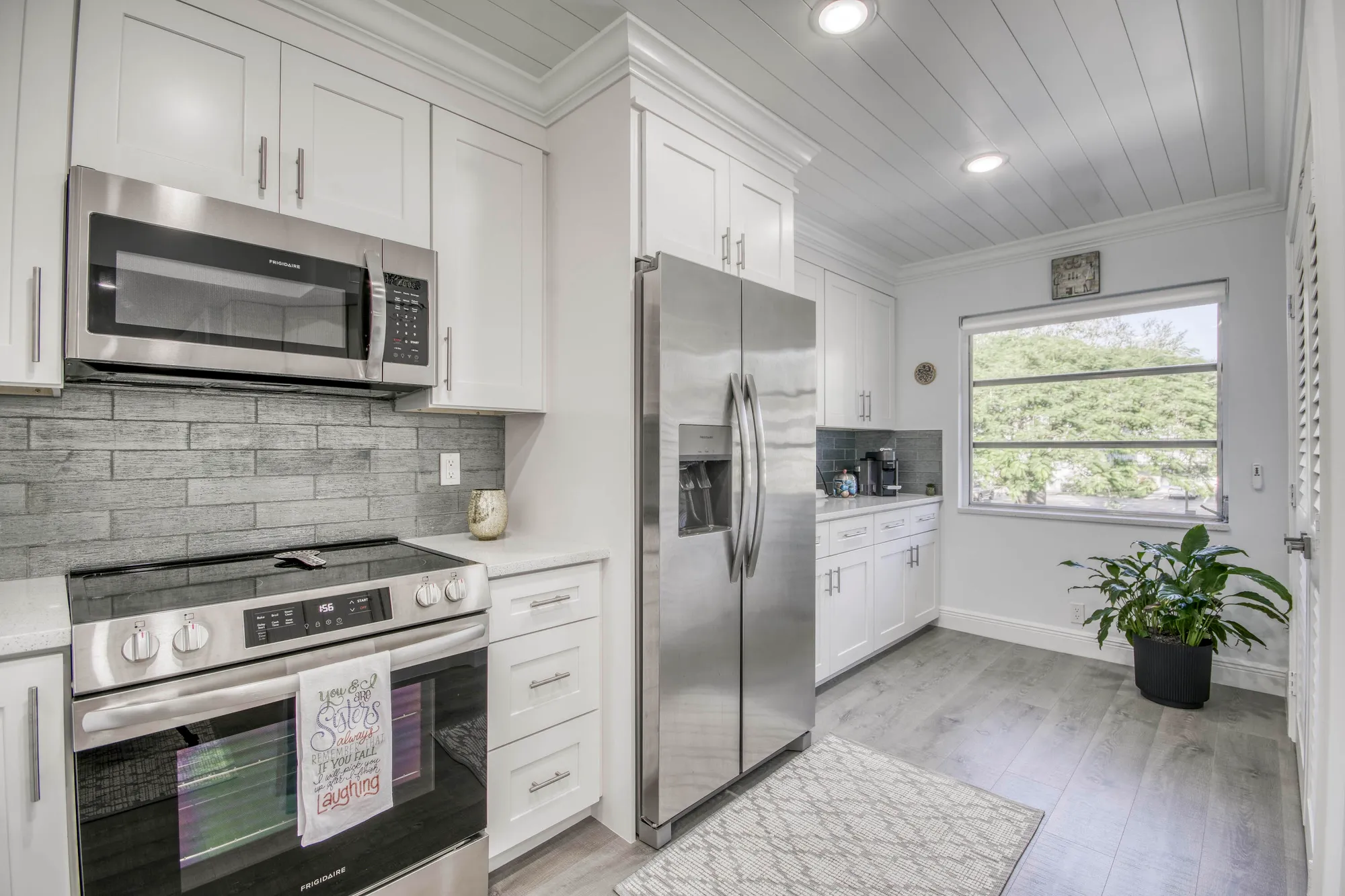 Property Slideshow image 15 of 31 | 14823 cumberland dr, Delray Beach, FL, 33446