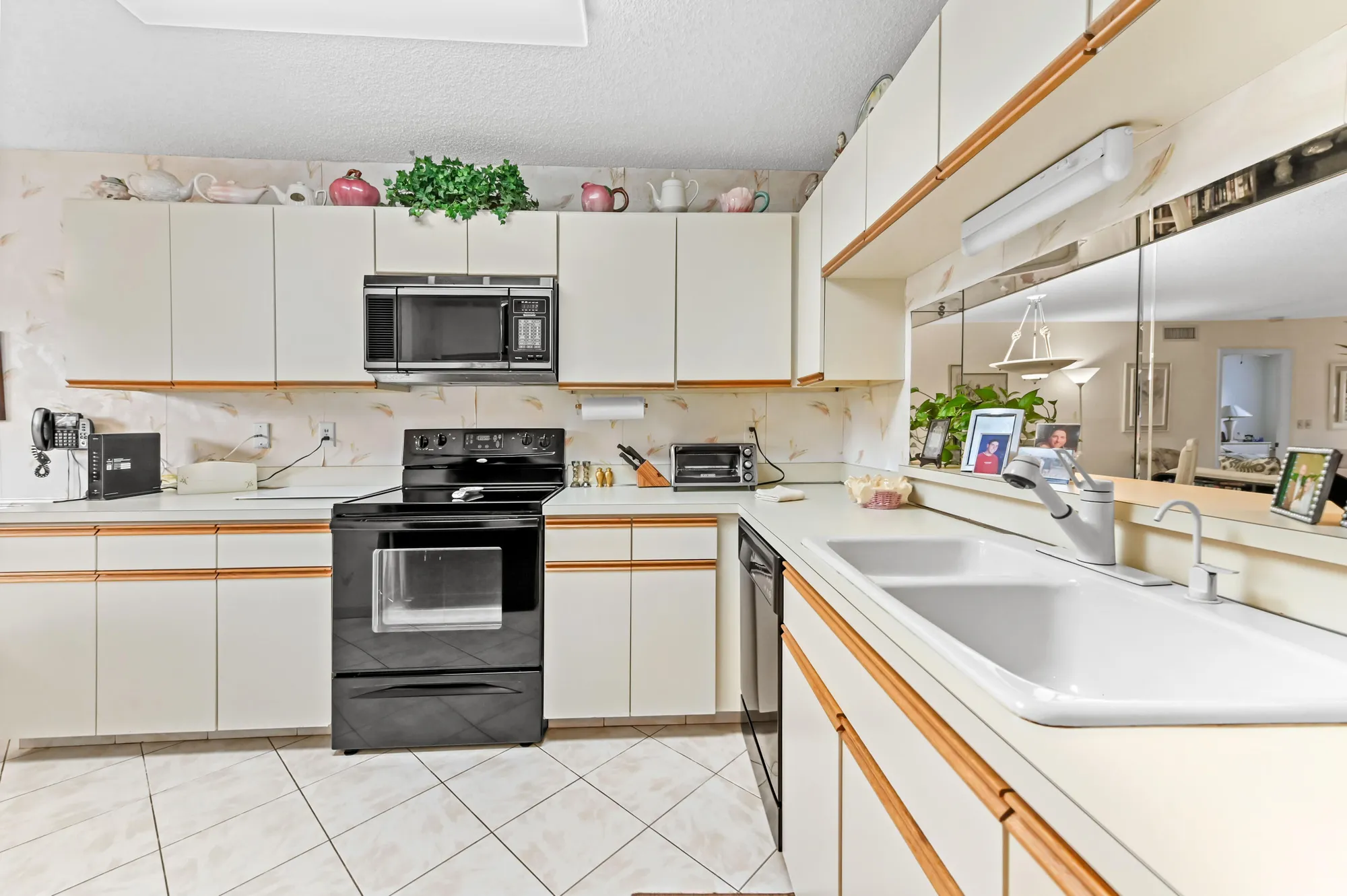 Property Slideshow image 4 of 60 | 15074 witney rd 107, Delray Beach, FL, 33484