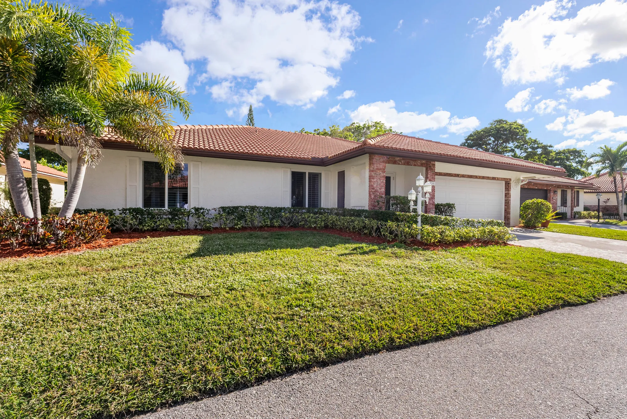 Property Slideshow image 3 of 48 | 334 nw 42nd st, Boca Raton, FL, 33431