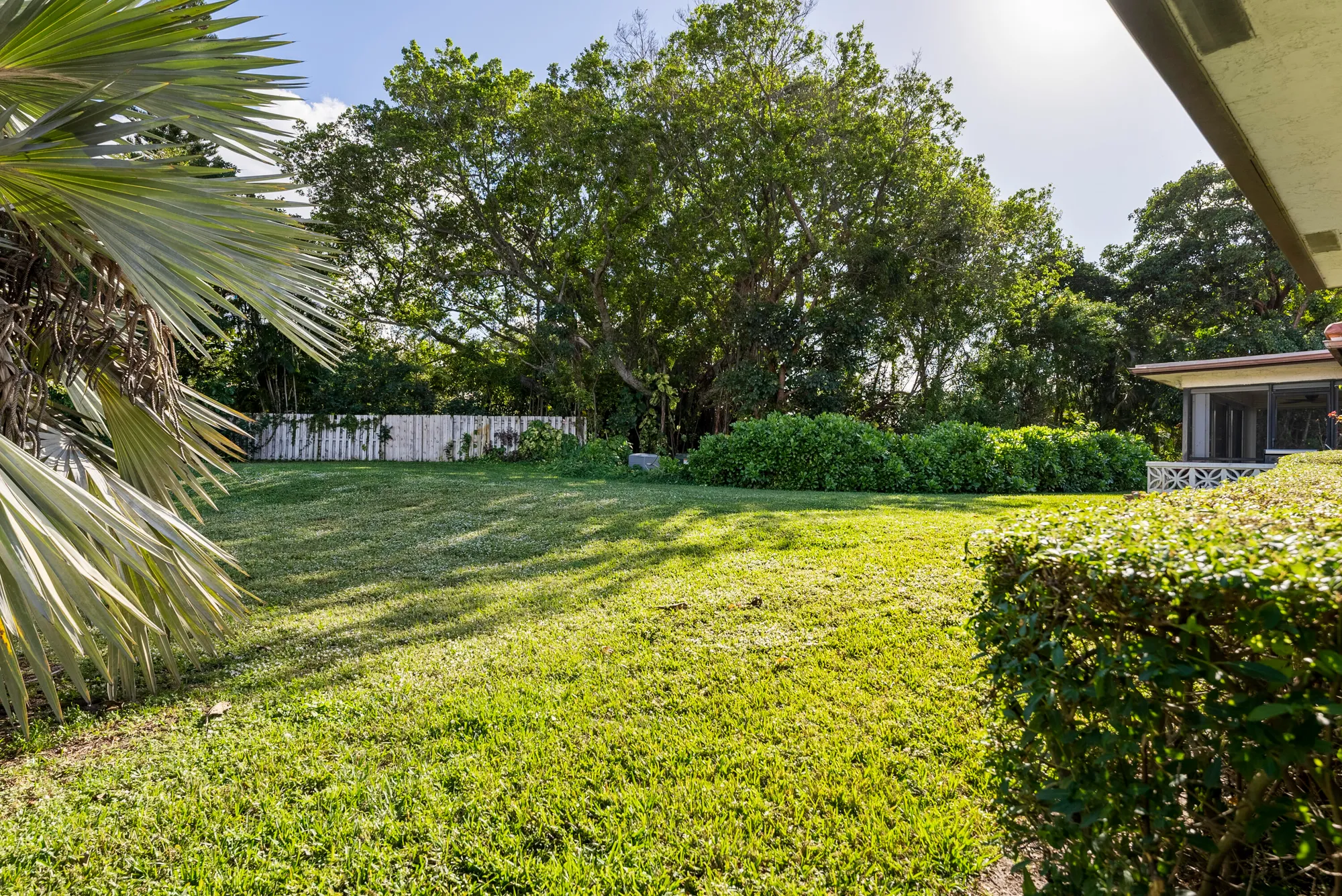 Property Slideshow image 6 of 48 | 334 nw 42nd st, Boca Raton, FL, 33431