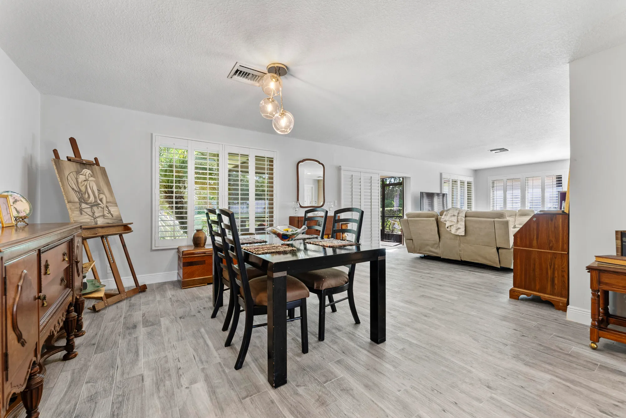 Property Slideshow image 16 of 48 | 334 nw 42nd st, Boca Raton, FL, 33431