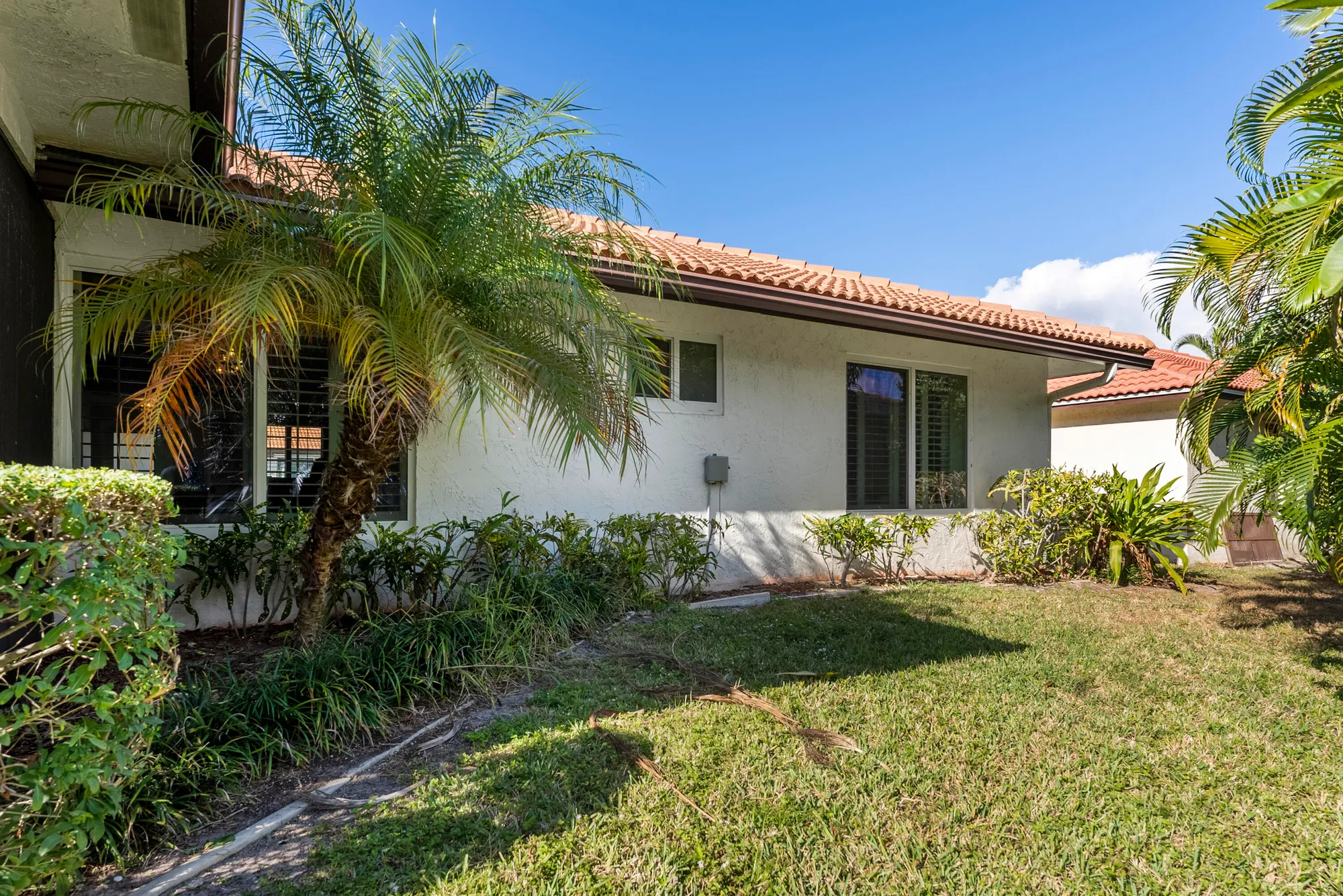 Property Slideshow image 10 of 48 | 334 nw 42nd st, Boca Raton, FL, 33431