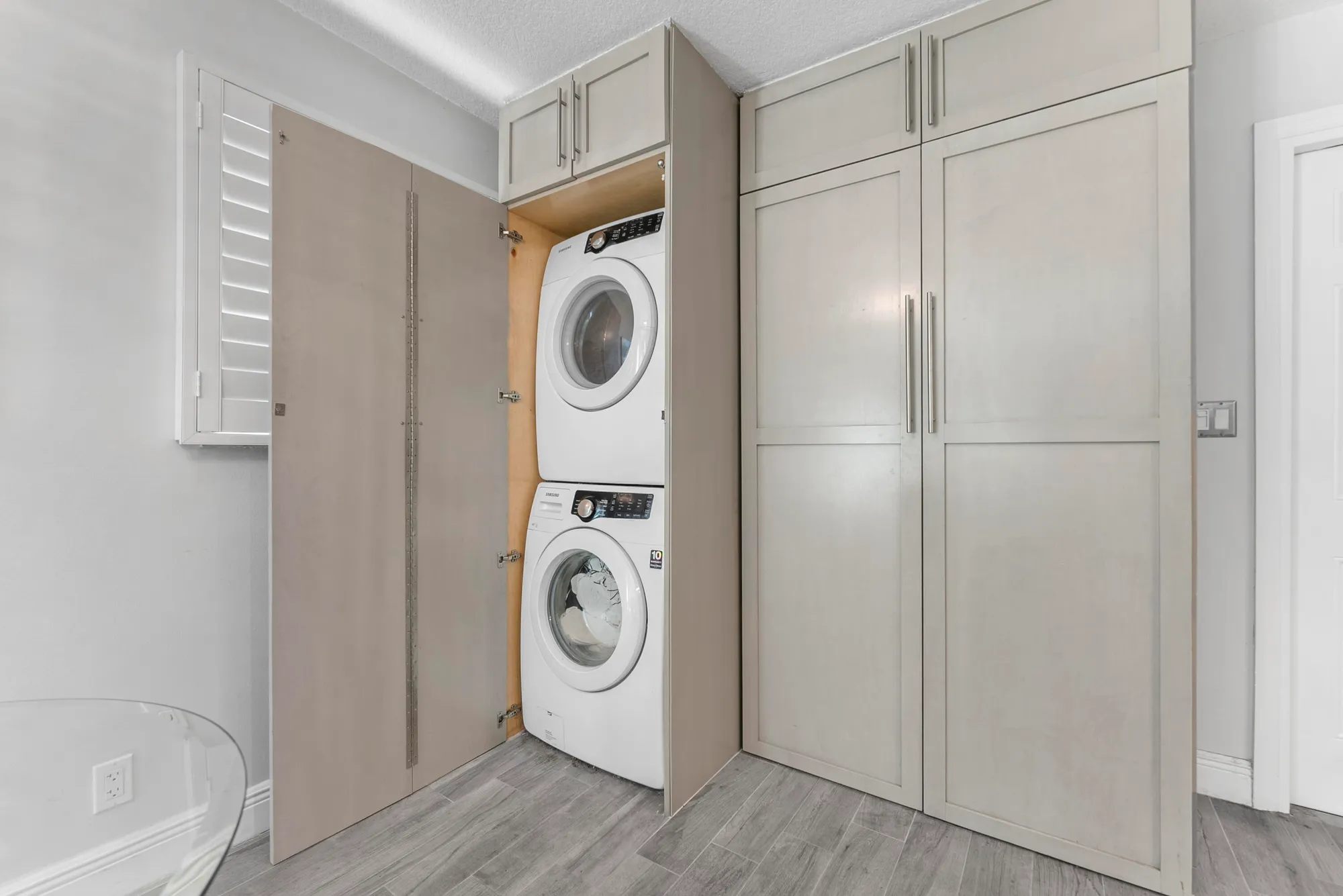 Property Slideshow image 26 of 48 | 334 nw 42nd st, Boca Raton, FL, 33431