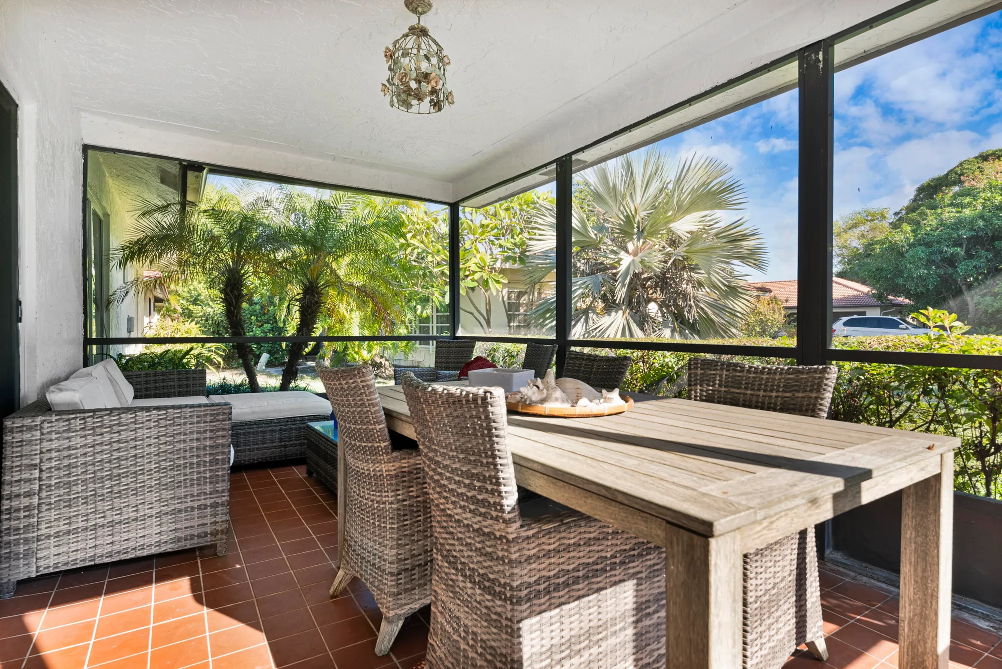 Property Slideshow image 39 of 48 | 334 nw 42nd st, Boca Raton, FL, 33431