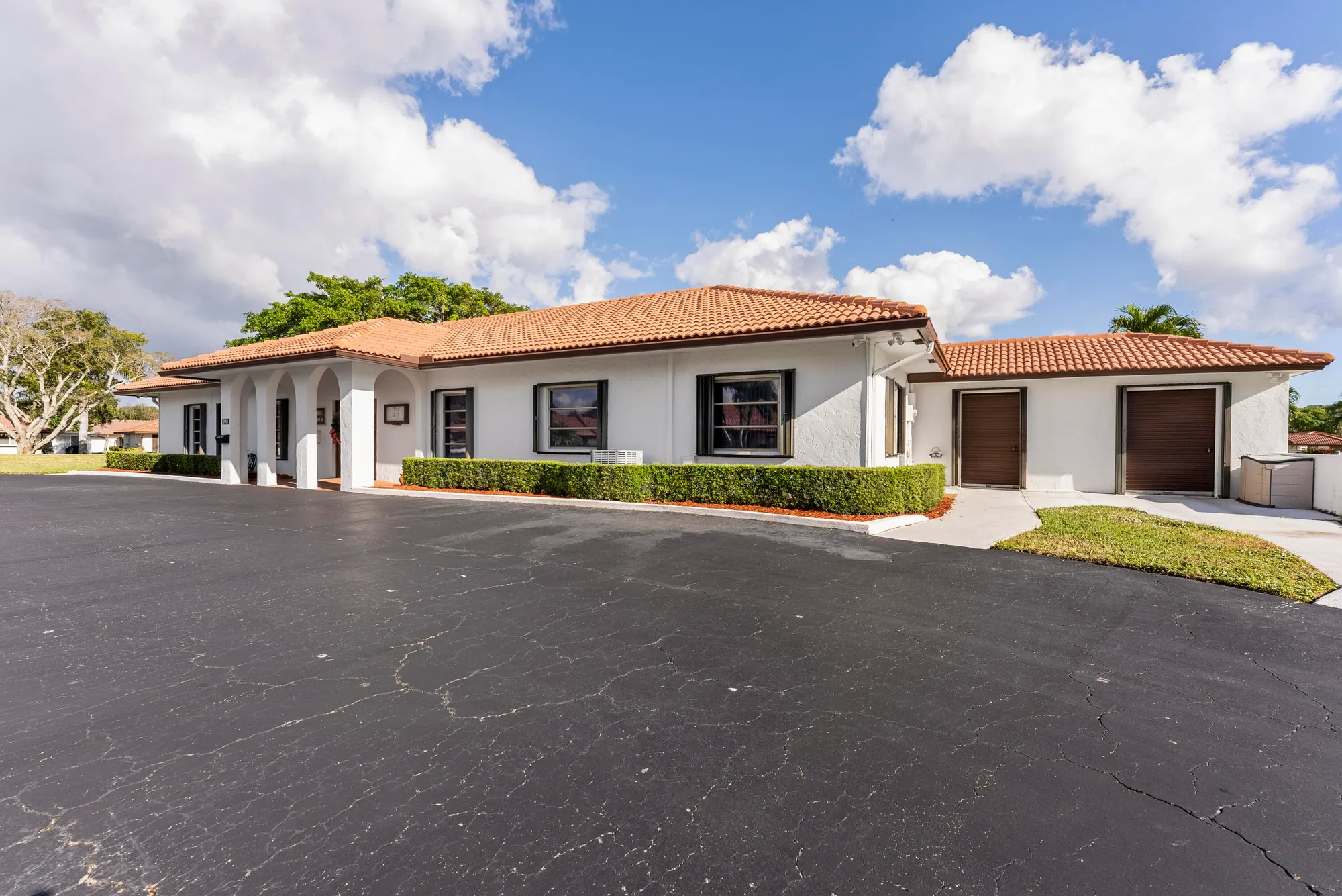 Property Slideshow image 42 of 48 | 334 nw 42nd st, Boca Raton, FL, 33431
