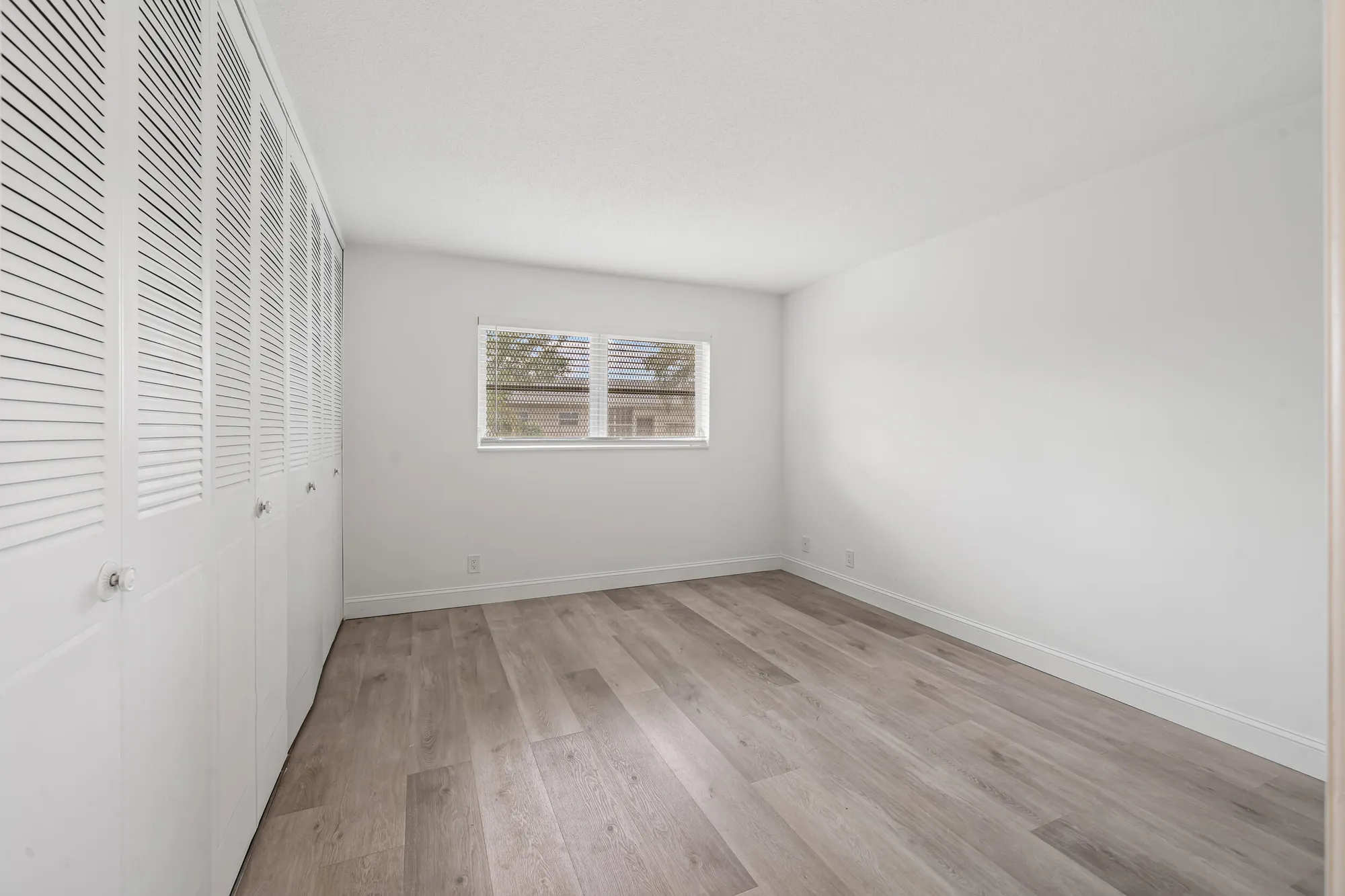 Property Slideshow image 13 of 17 | 2590 barkley dr e, West Palm Beach, FL, 33415