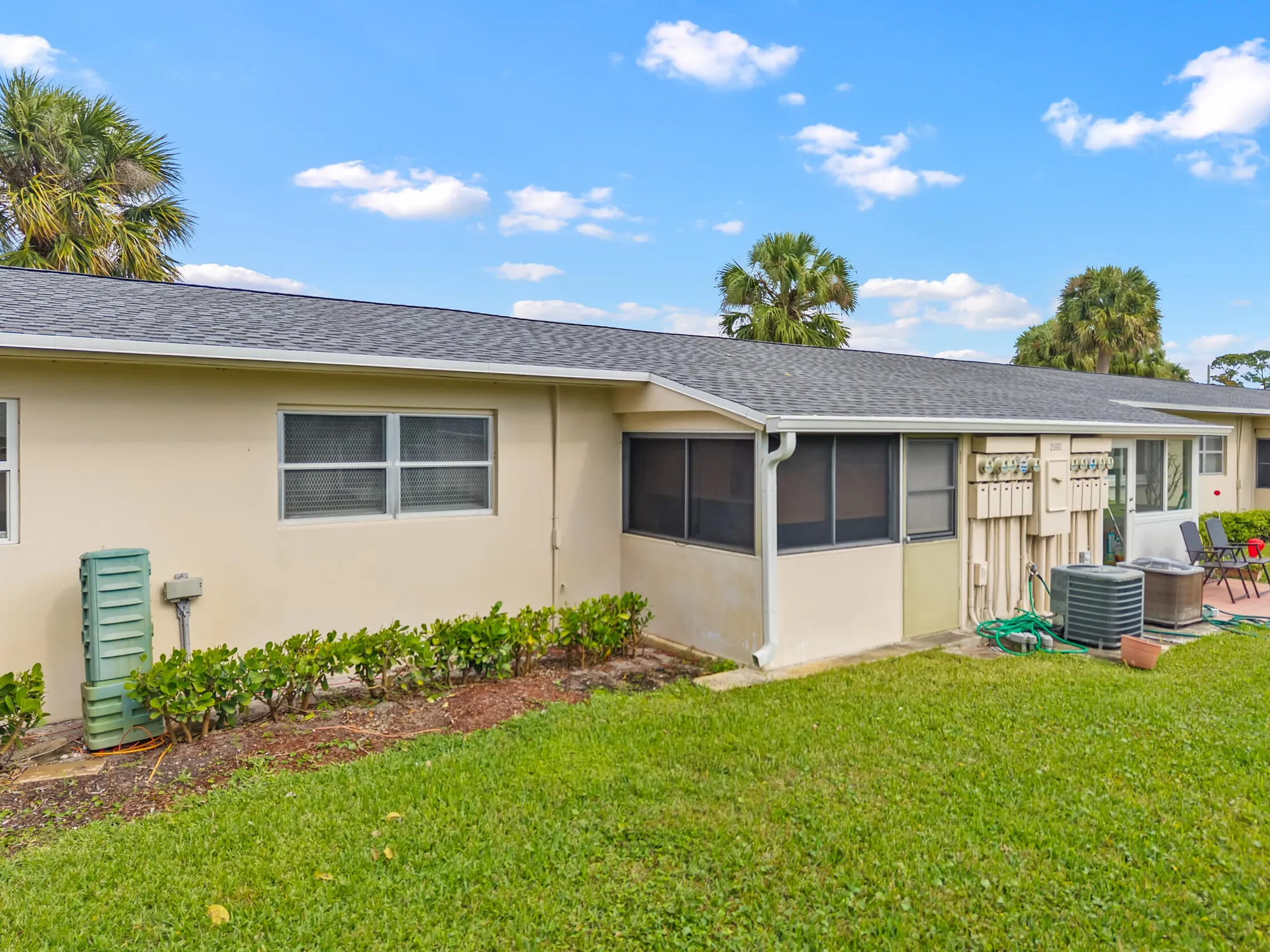 Property Slideshow image 16 of 17 | 2590 barkley dr e, West Palm Beach, FL, 33415