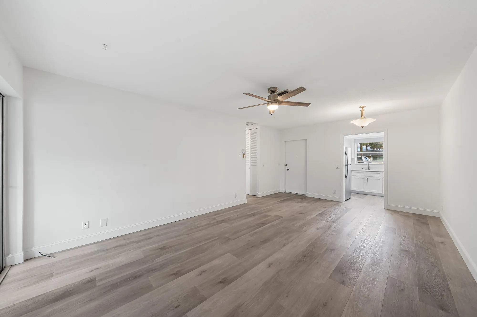 Property Slideshow image 6 of 17 | 2590 barkley dr e, West Palm Beach, FL, 33415