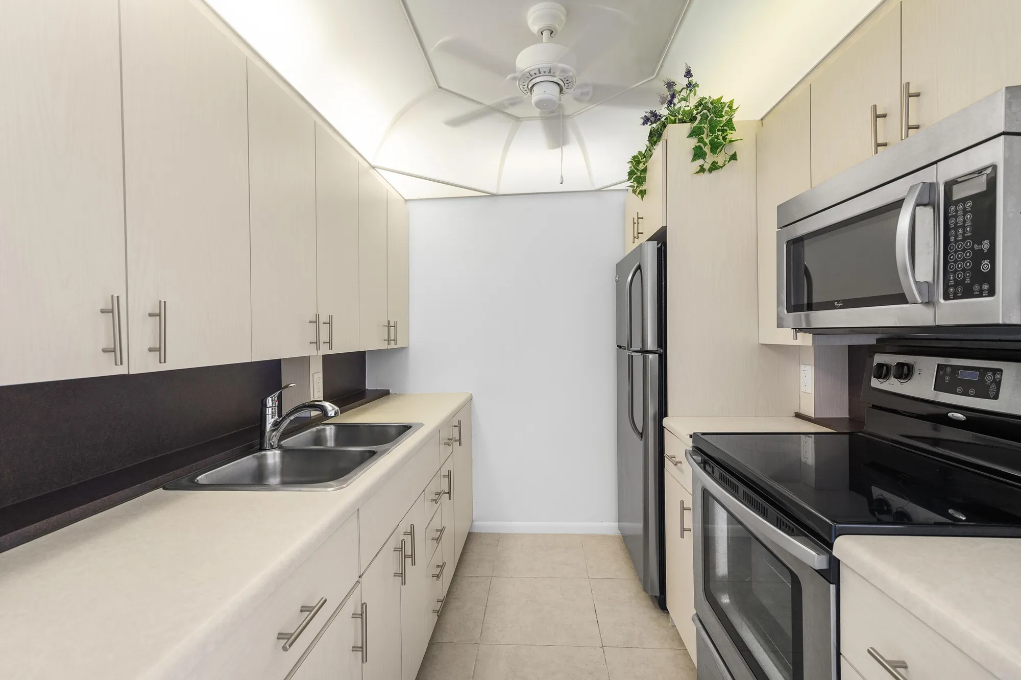 Property Slideshow image 13 of 39 | 3089 cornwall e, Boca Raton, FL, 33434