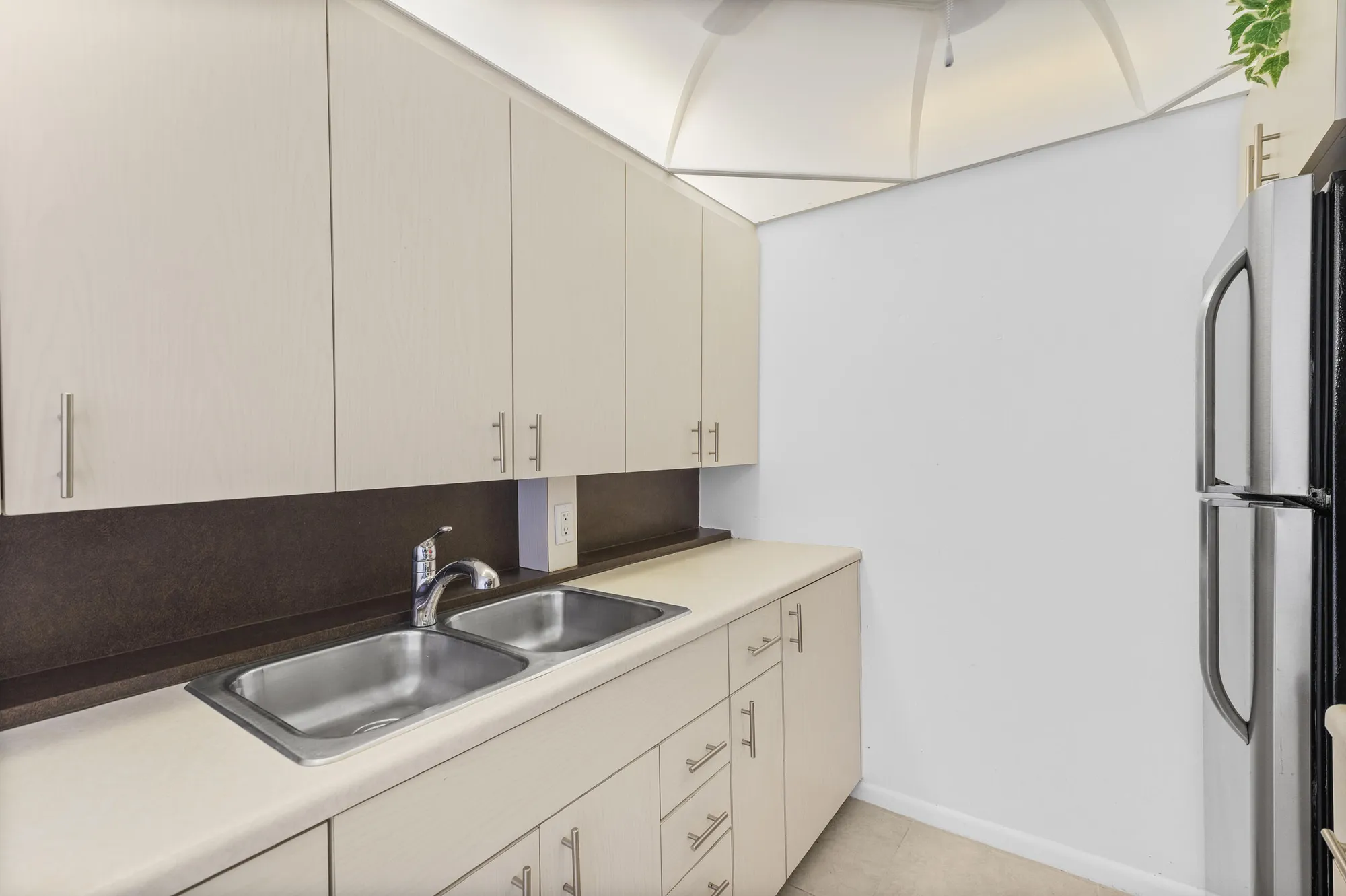 Property Slideshow image 15 of 39 | 3089 cornwall e, Boca Raton, FL, 33434