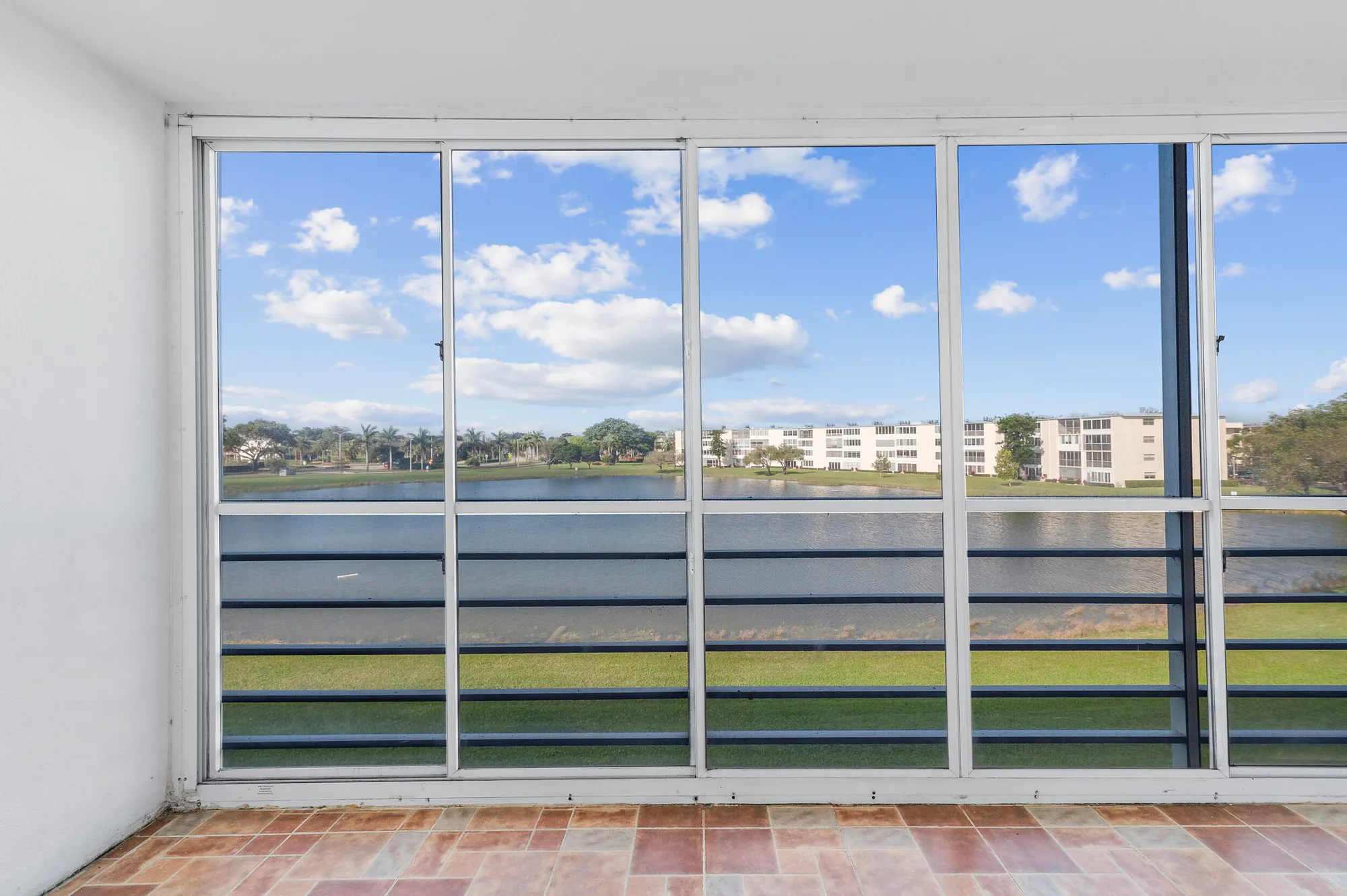 Property Slideshow image 28 of 39 | 3089 cornwall e, Boca Raton, FL, 33434