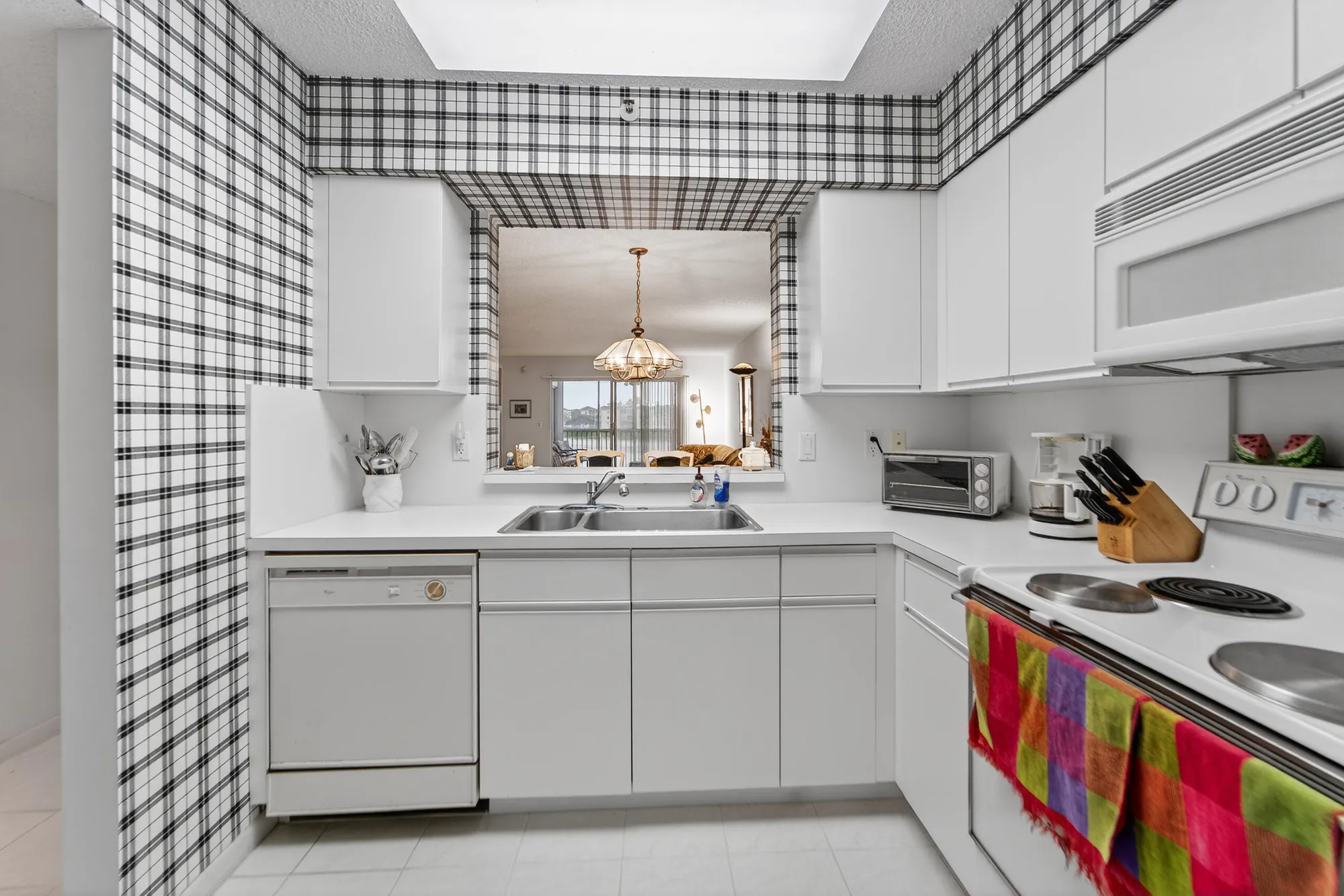 Property Slideshow image 4 of 50 | 14112 huntington pointe dr 309, Delray Beach, FL, 33484