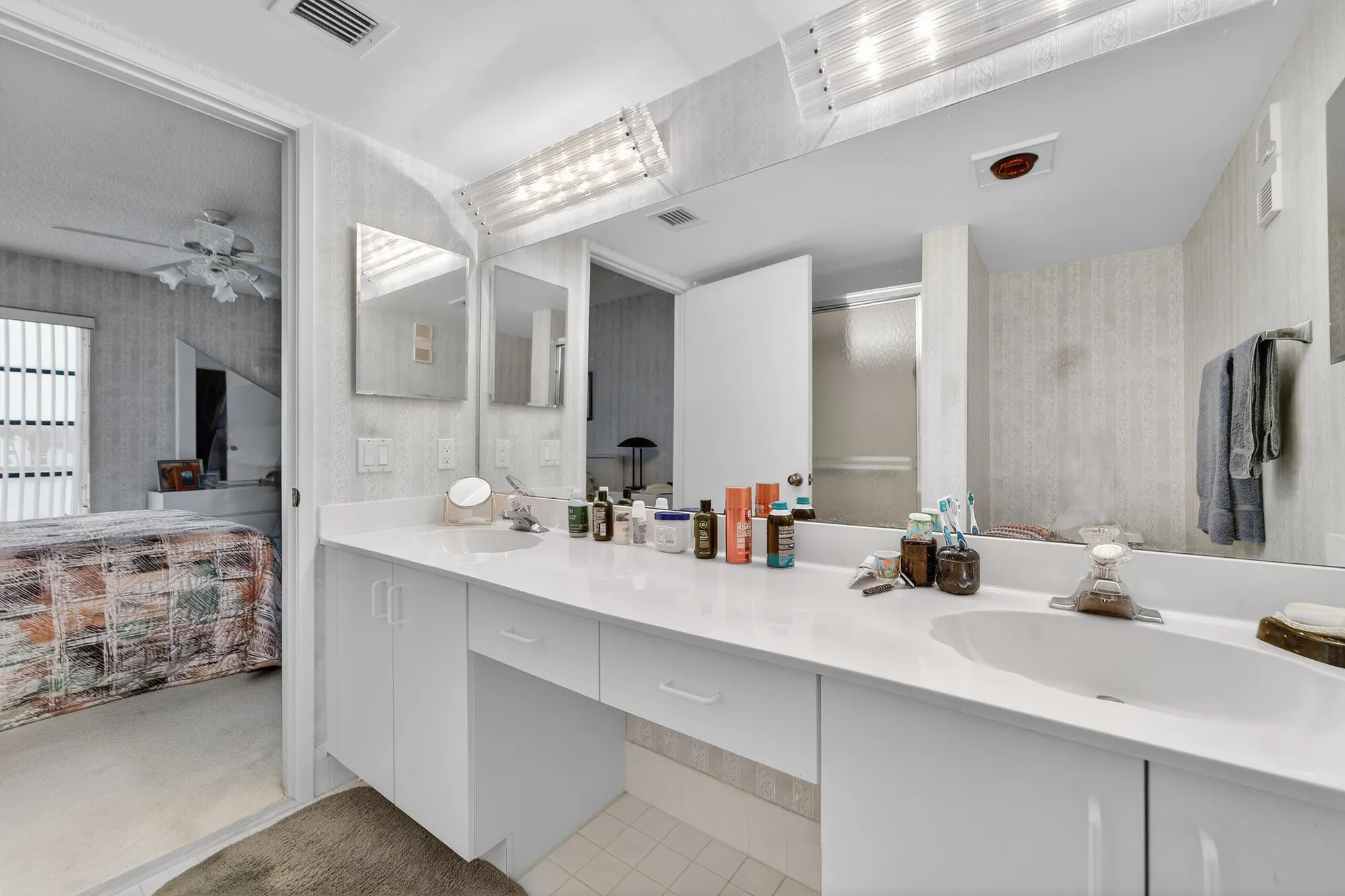 Property Slideshow image 18 of 50 | 14112 huntington pointe dr 309, Delray Beach, FL, 33484