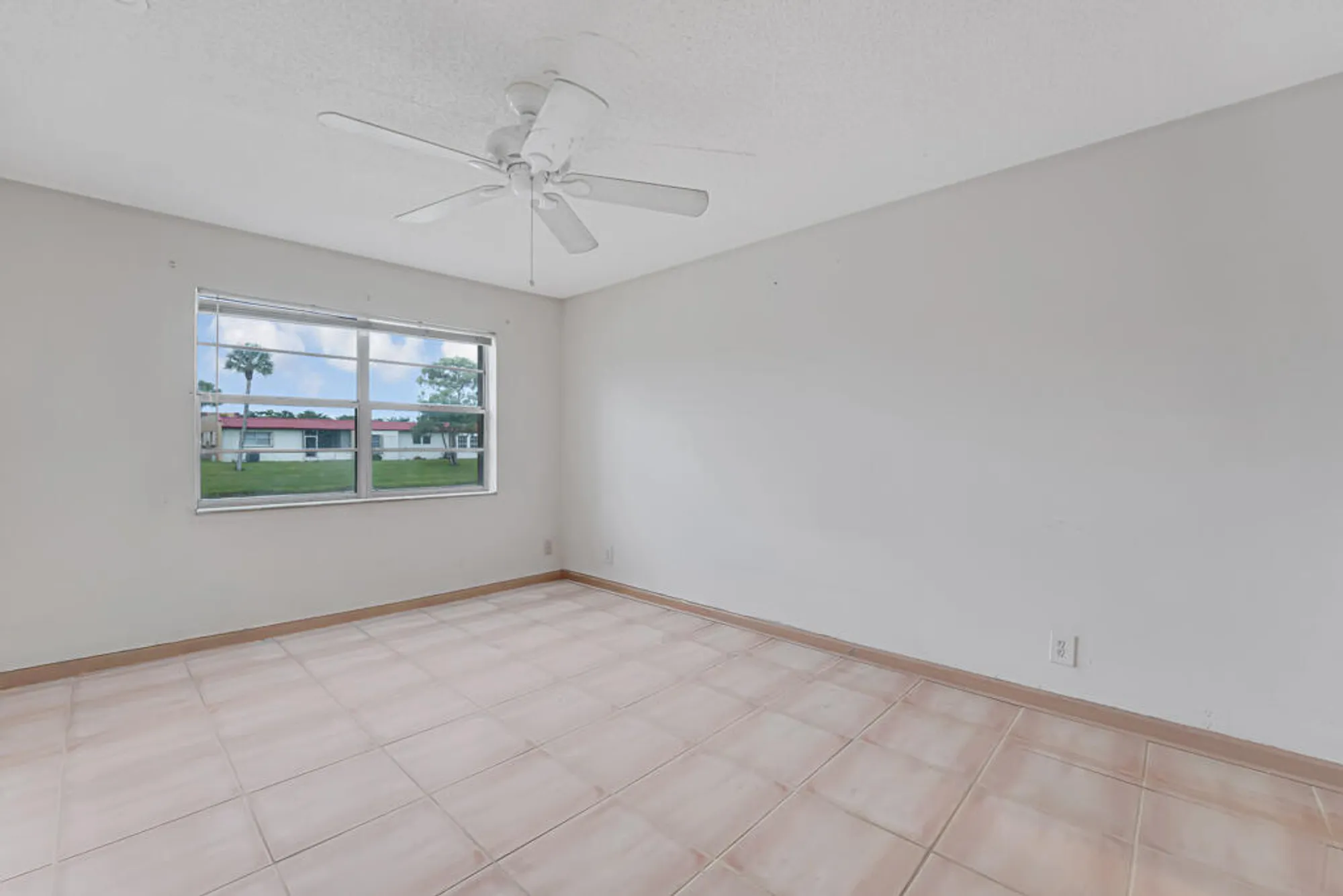 Property Slideshow image 14 of 46 | 199 lake carol dr, West Palm Beach, FL, 33411