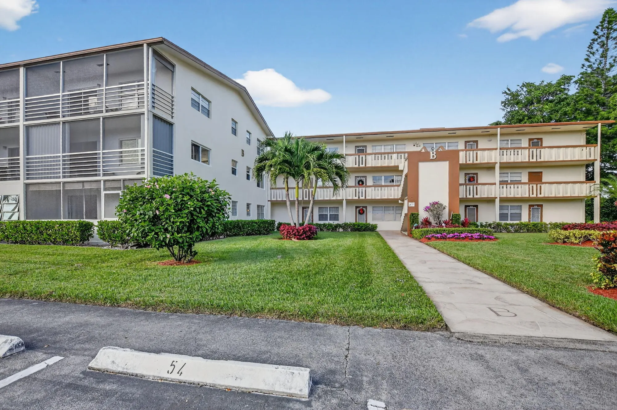 Property Slideshow image 3 of 49 | 52 mansfield b b, Boca Raton, FL, 33434
