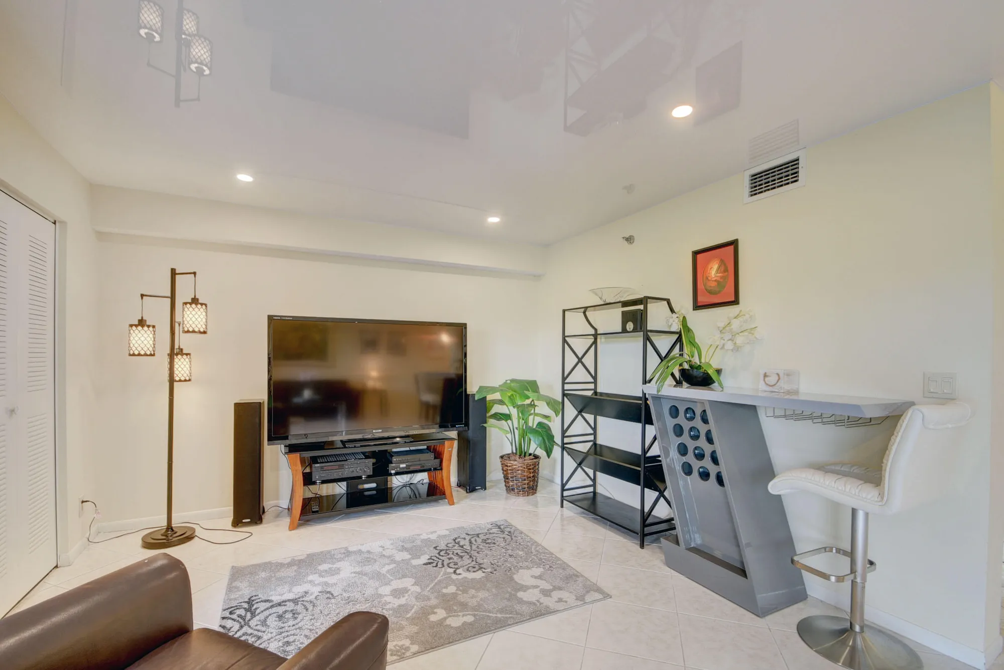 Property Slideshow image 12 of 44 | 7380 s oriole blvd apt 103, Delray Beach, FL, 33446
