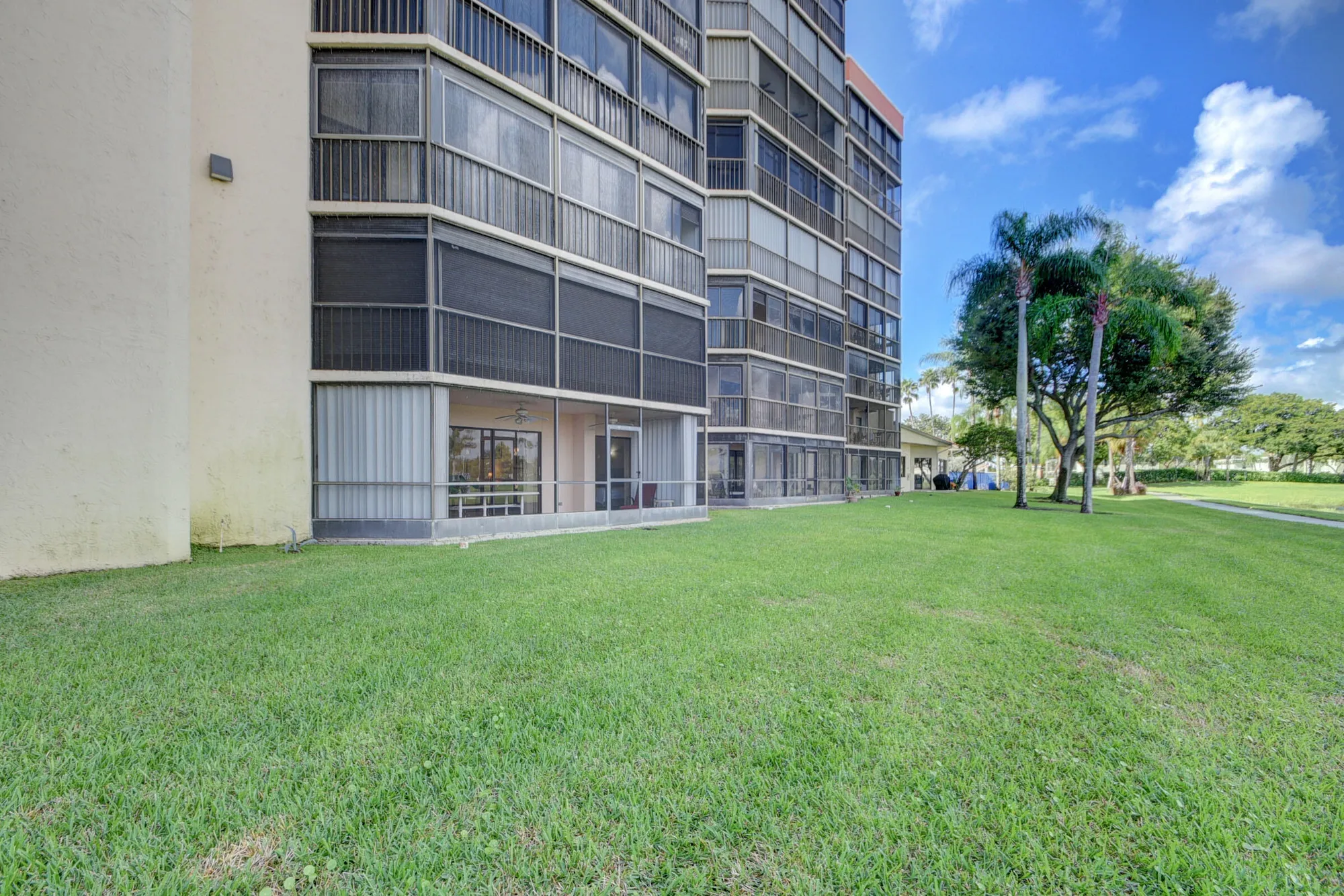 Property Slideshow image 27 of 44 | 7380 s oriole blvd apt 103, Delray Beach, FL, 33446