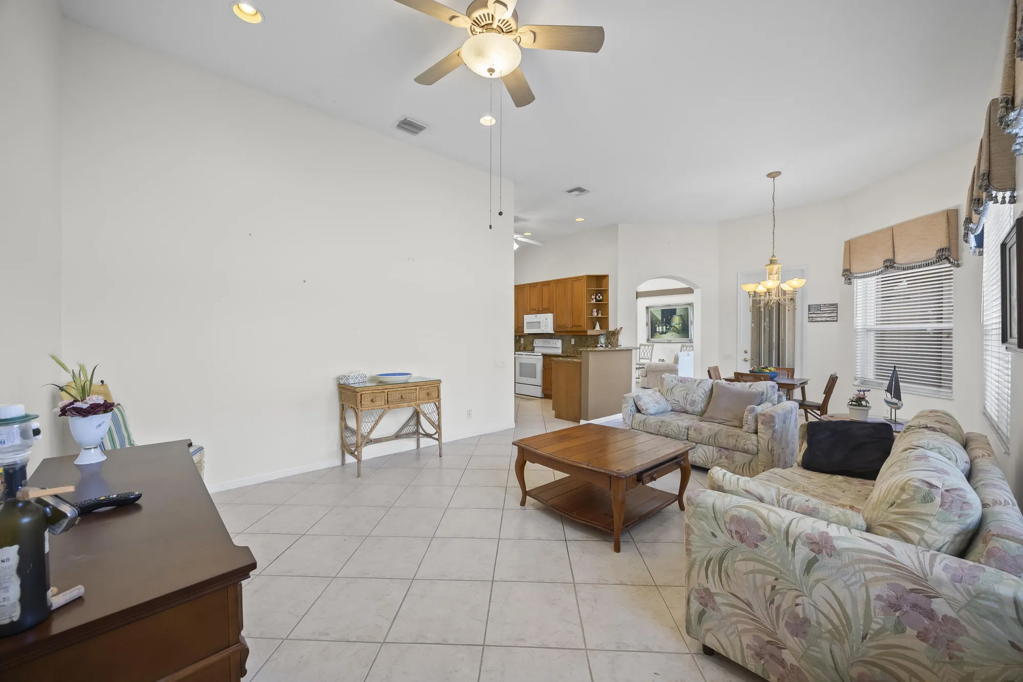 Property Slideshow image 19 of 47 | 6601 arno way, Boynton Beach, FL, 33472