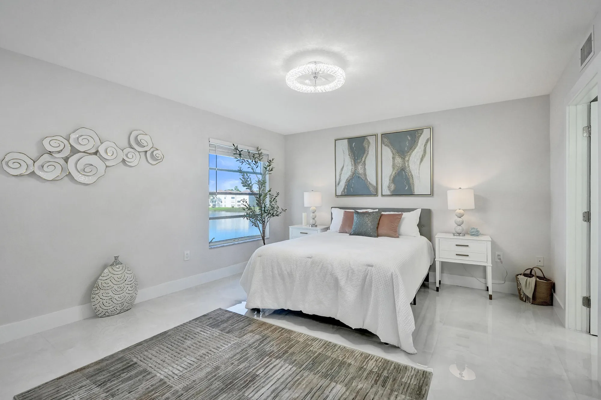 Property Slideshow image 15 of 59 | 14111 royal vista dr 305, Delray Beach, FL, 33484