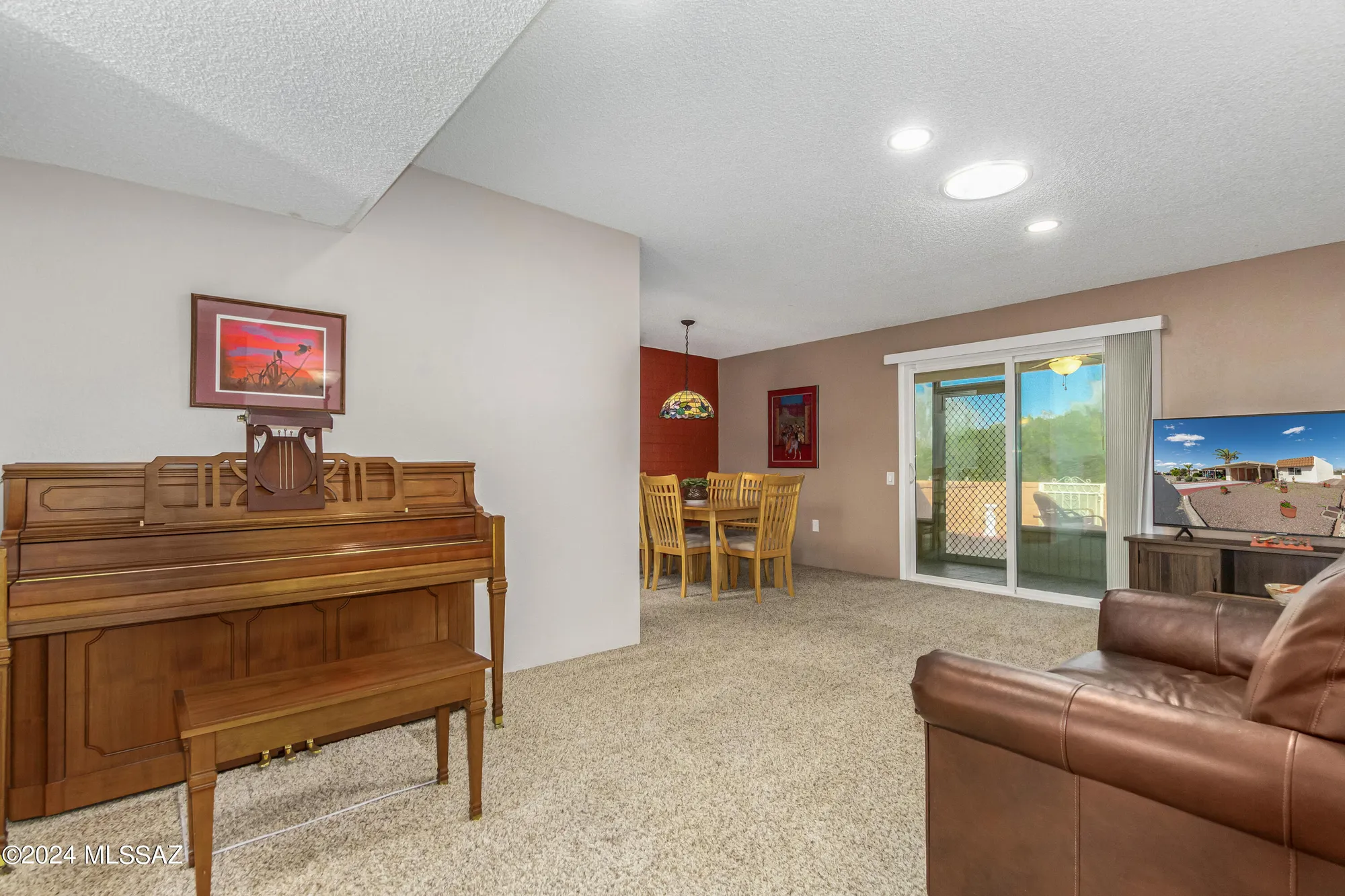 Property Slideshow image 8 of 25 | 374 n calle del chancero, Green Valley, AZ, 85614