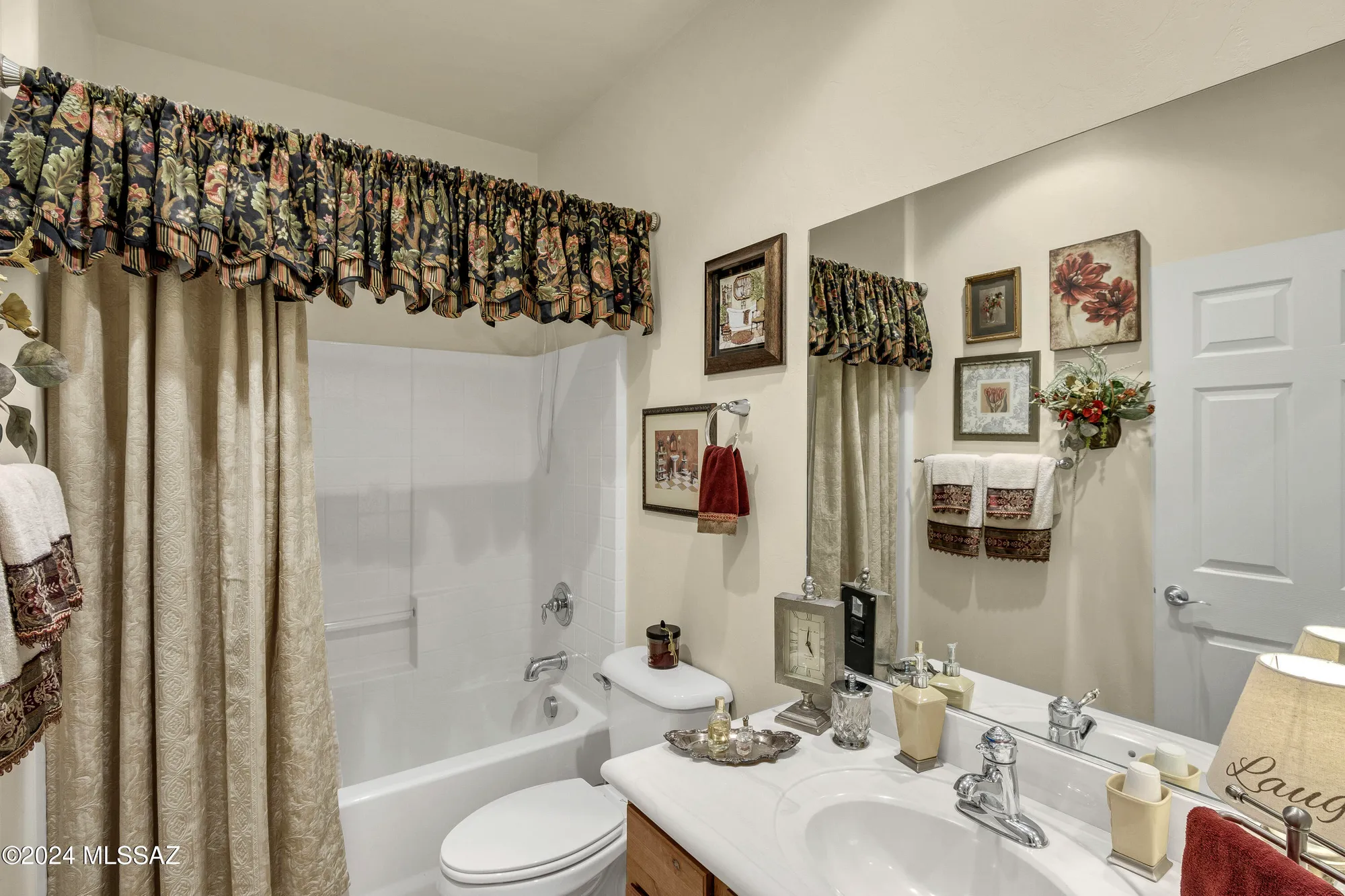 Property Slideshow image 34 of 45 | 716 w shadow wood st, Green Valley, AZ, 85614