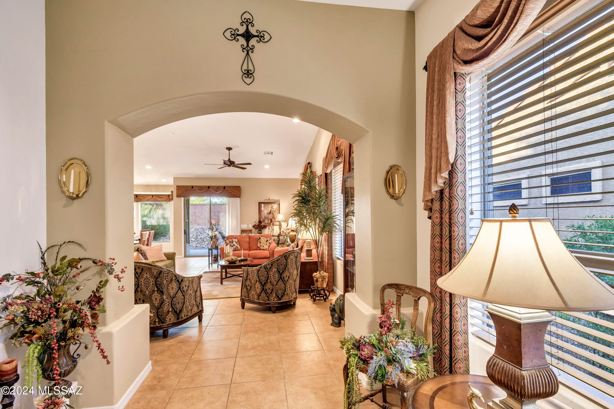 Property Slideshow image 8 of 45 | 716 w shadow wood st, Green Valley, AZ, 85614