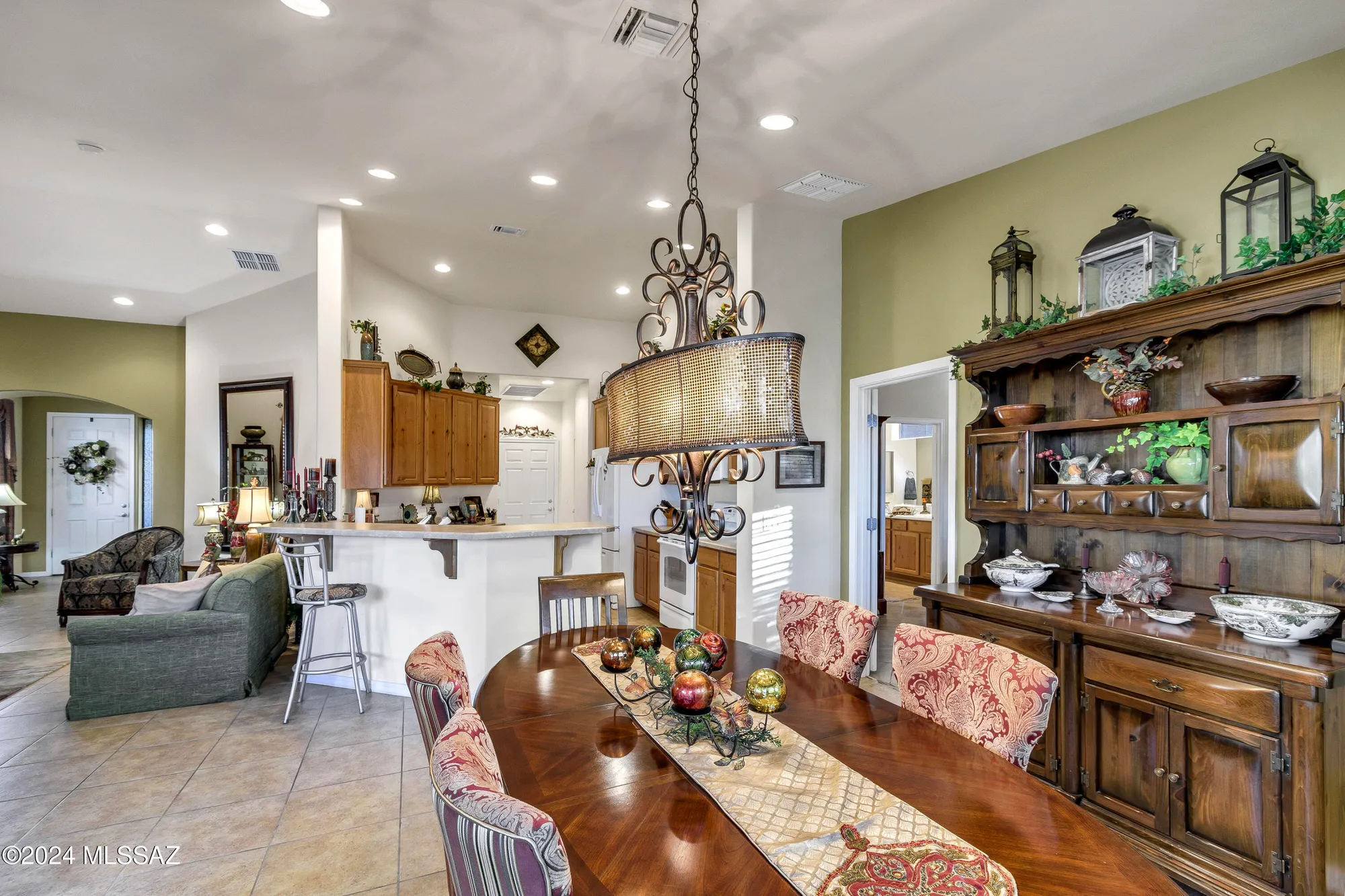 Property Slideshow image 17 of 45 | 716 w shadow wood st, Green Valley, AZ, 85614