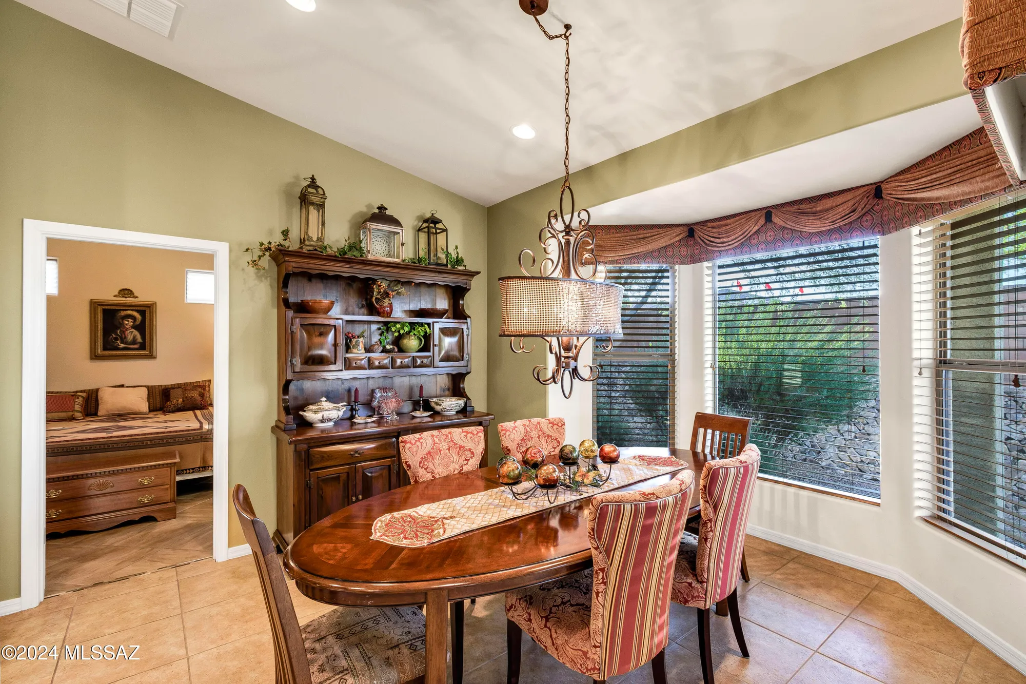 Property Slideshow image 20 of 45 | 716 w shadow wood st, Green Valley, AZ, 85614