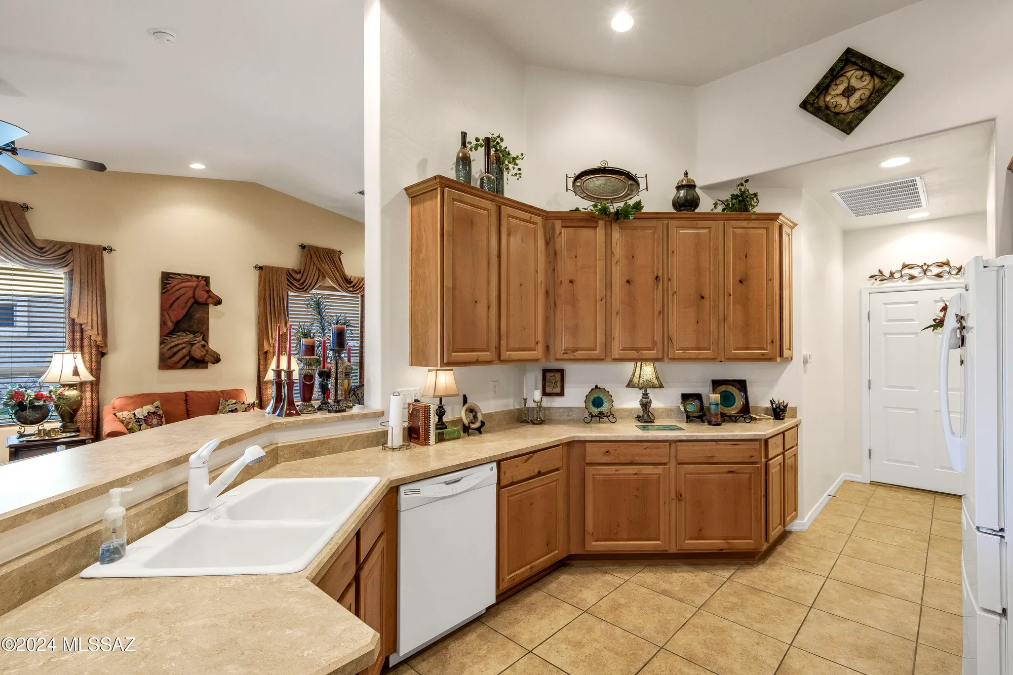 Property Slideshow image 24 of 45 | 716 w shadow wood st, Green Valley, AZ, 85614