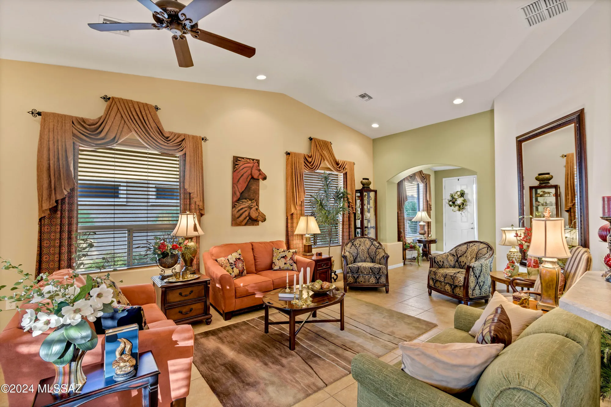 Property Slideshow image 11 of 45 | 716 w shadow wood st, Green Valley, AZ, 85614