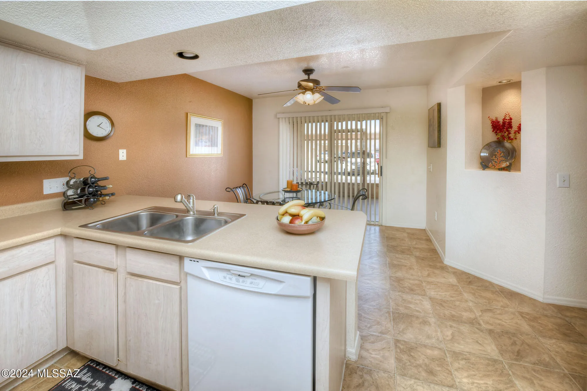 Property Slideshow image 5 of 15 | 1598 n paseo la tinaja, Green Valley, AZ, 85614