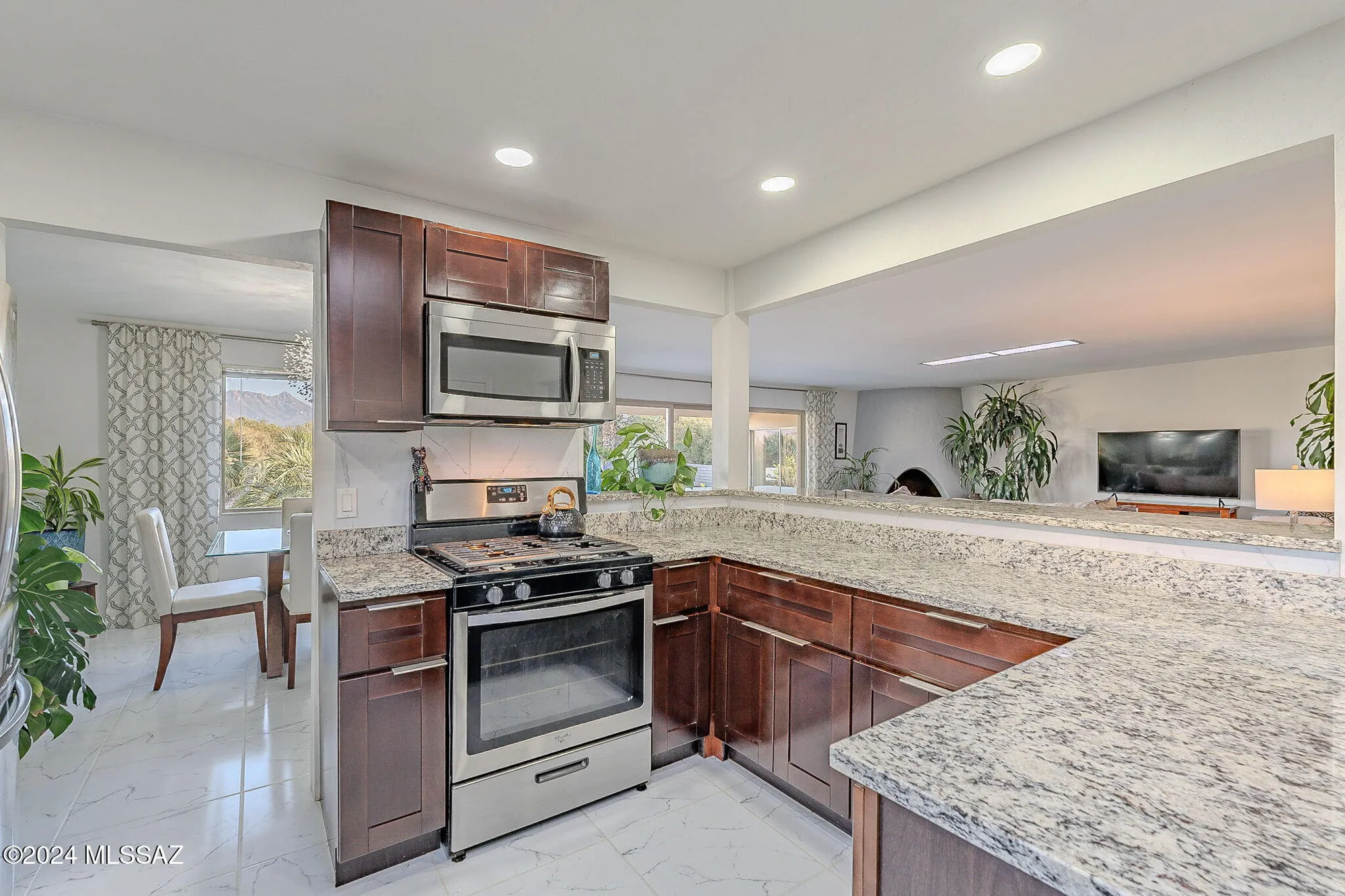 Property Slideshow image 7 of 34 | 511 w continental rd, Green Valley, AZ, 85622