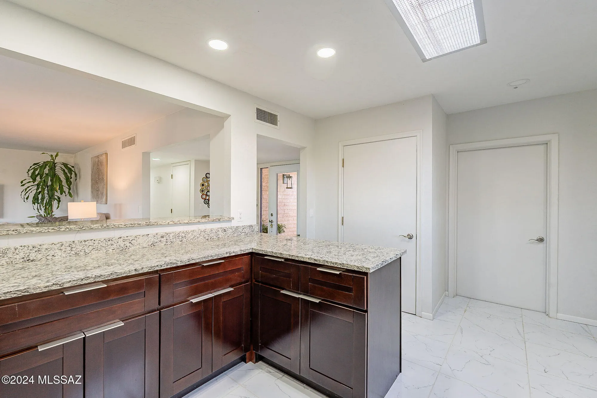Property Slideshow image 9 of 34 | 511 w continental rd, Green Valley, AZ, 85622