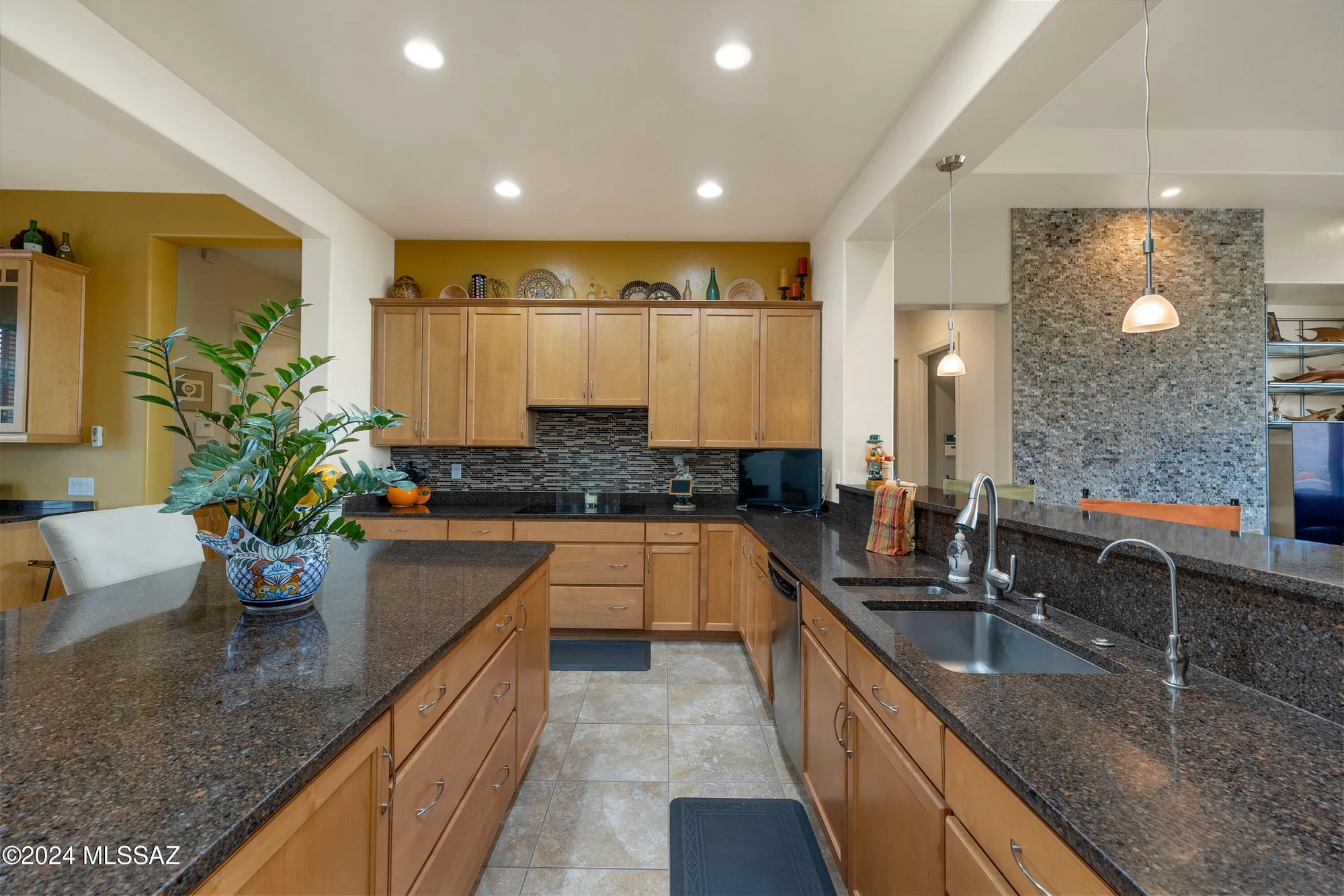 Property Slideshow image 21 of 50 | 65992 e catalina hills dr, Tucson, AZ, 85739