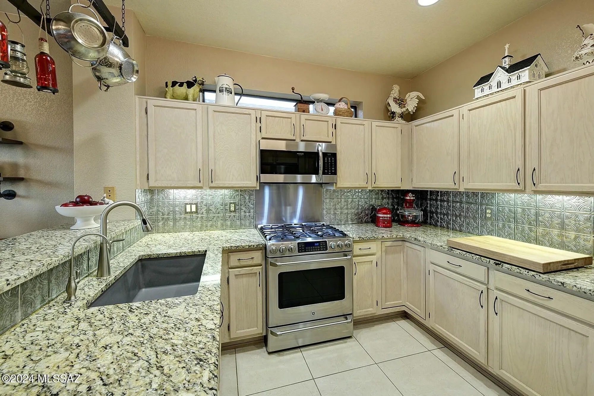 Property Slideshow image 6 of 25 | 4115 s constancia ct, Green Valley, AZ, 85622