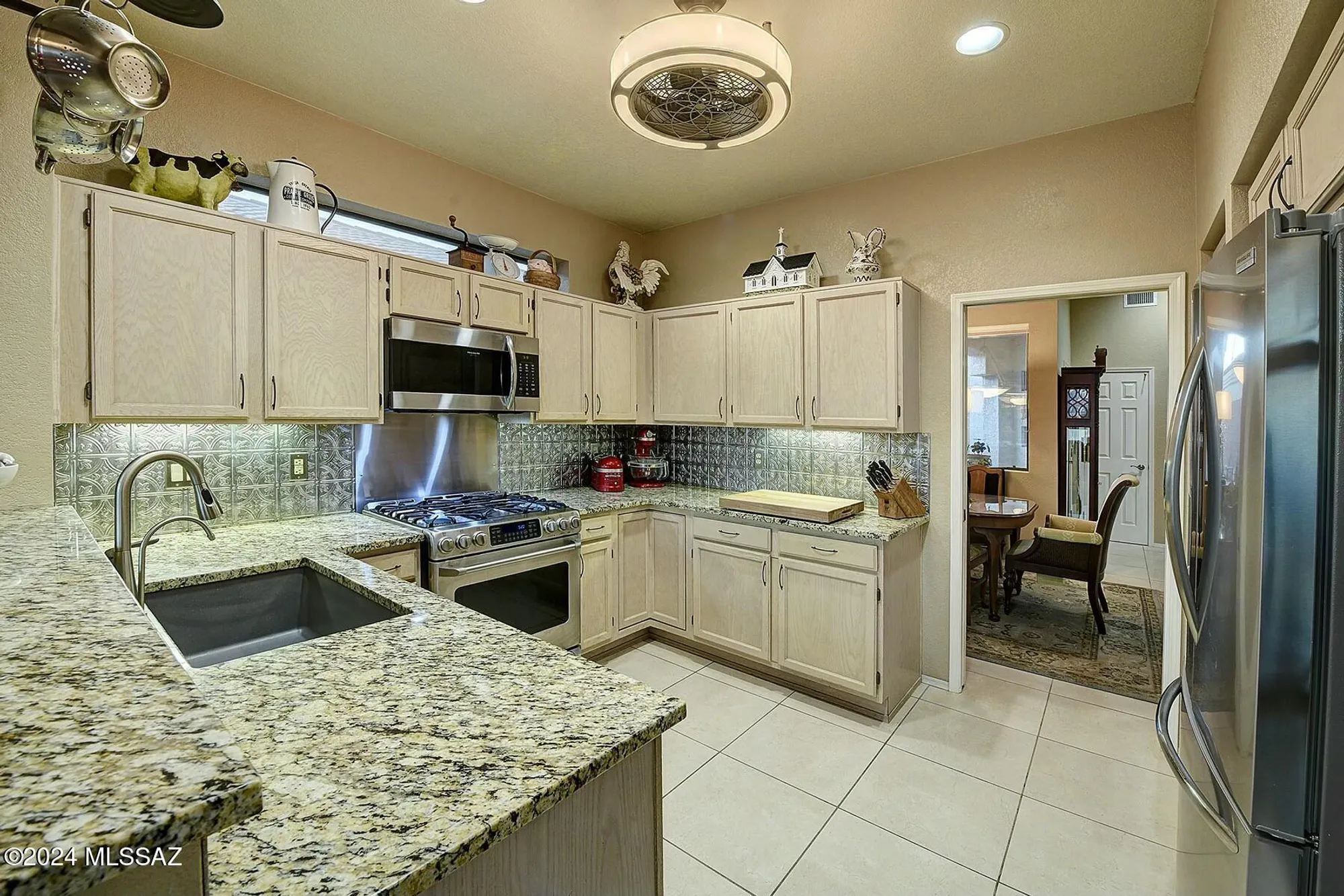 Property Slideshow image 8 of 25 | 4115 s constancia ct, Green Valley, AZ, 85622