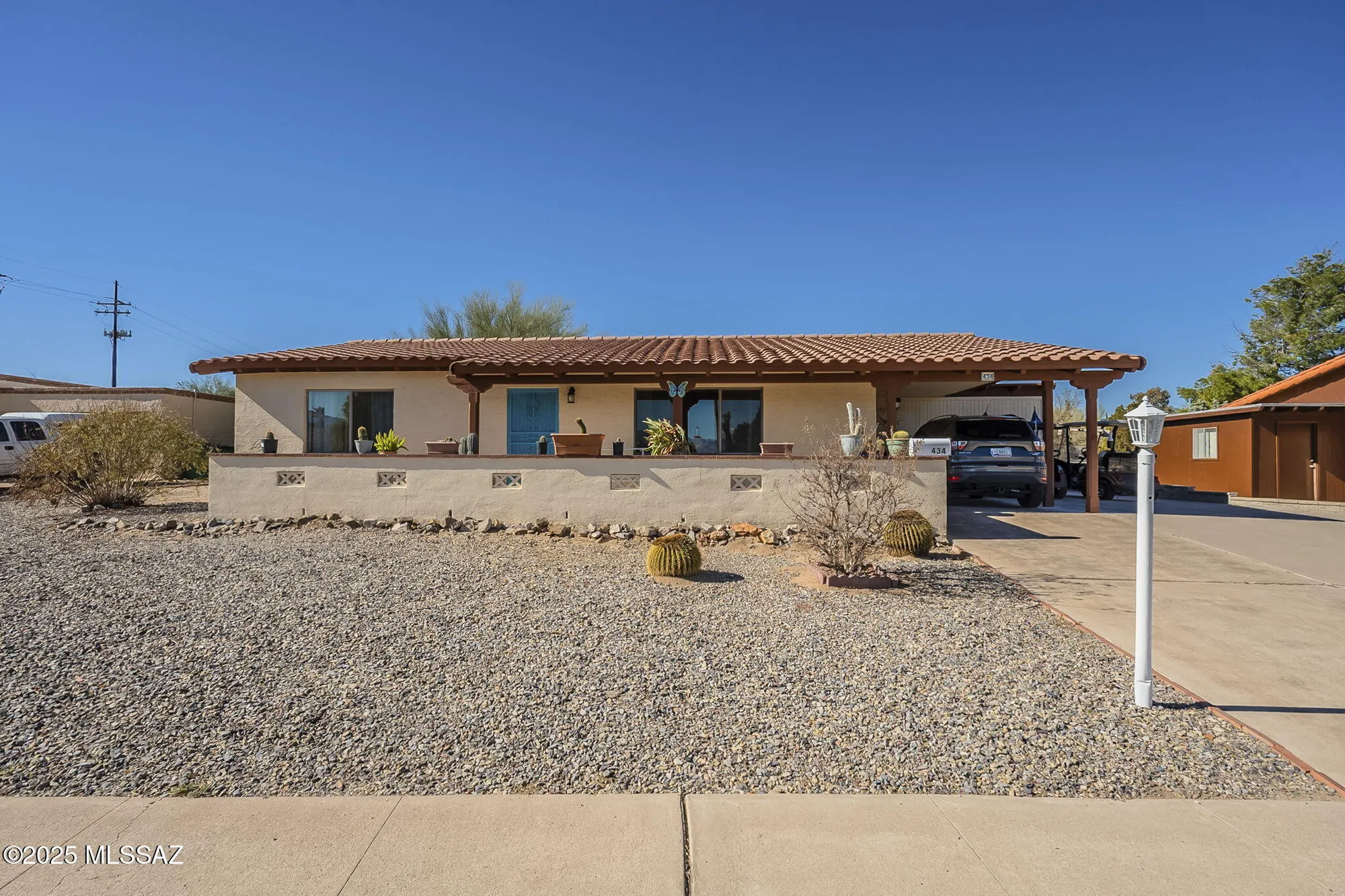Property Slideshow image 3 of 49 | 434 s abrego dr, Green Valley, AZ, 85614